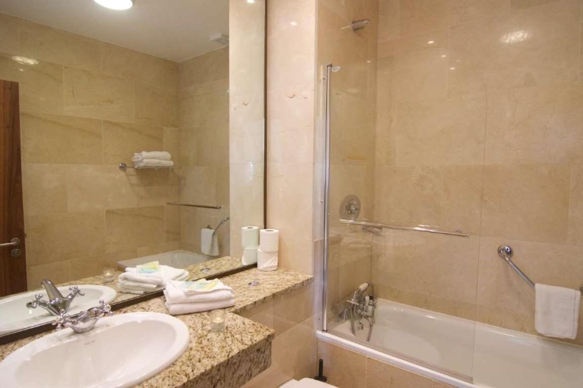Double Room - Photo 7