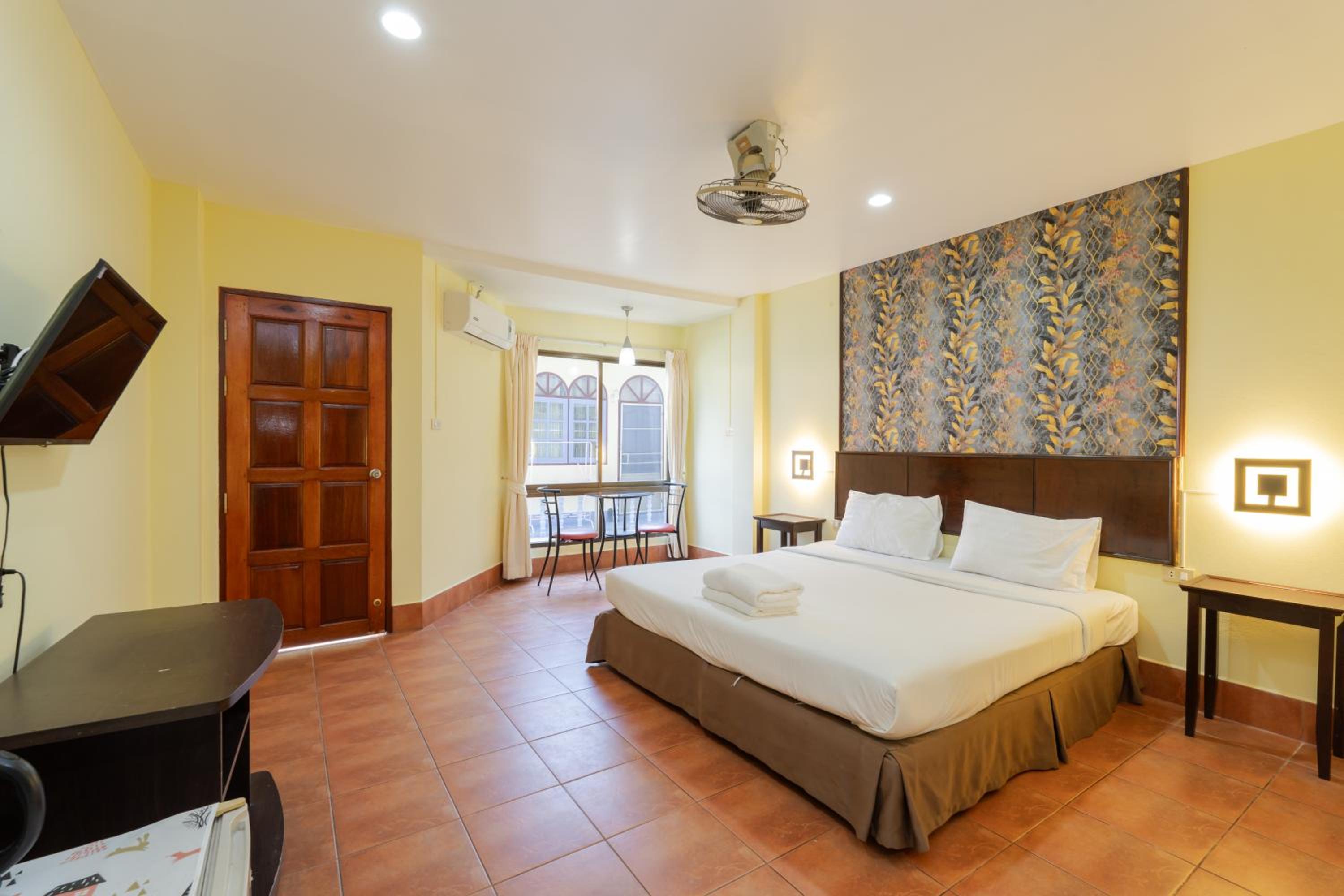 Superior Triple Room - Photo 8
