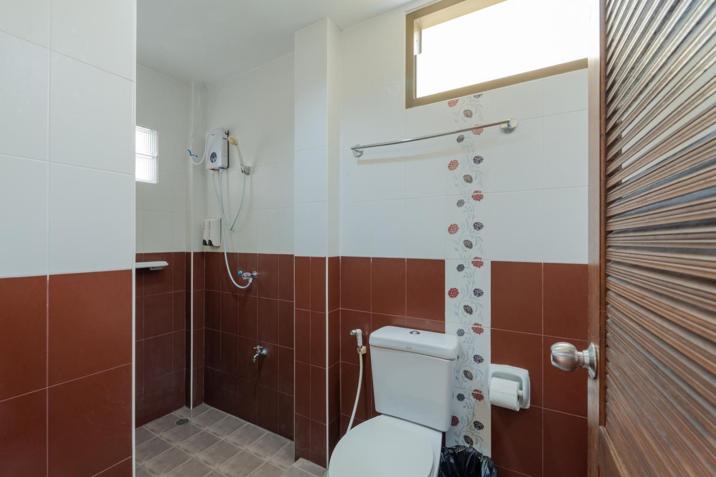 Studio Superior Kitchenette - Photo 13