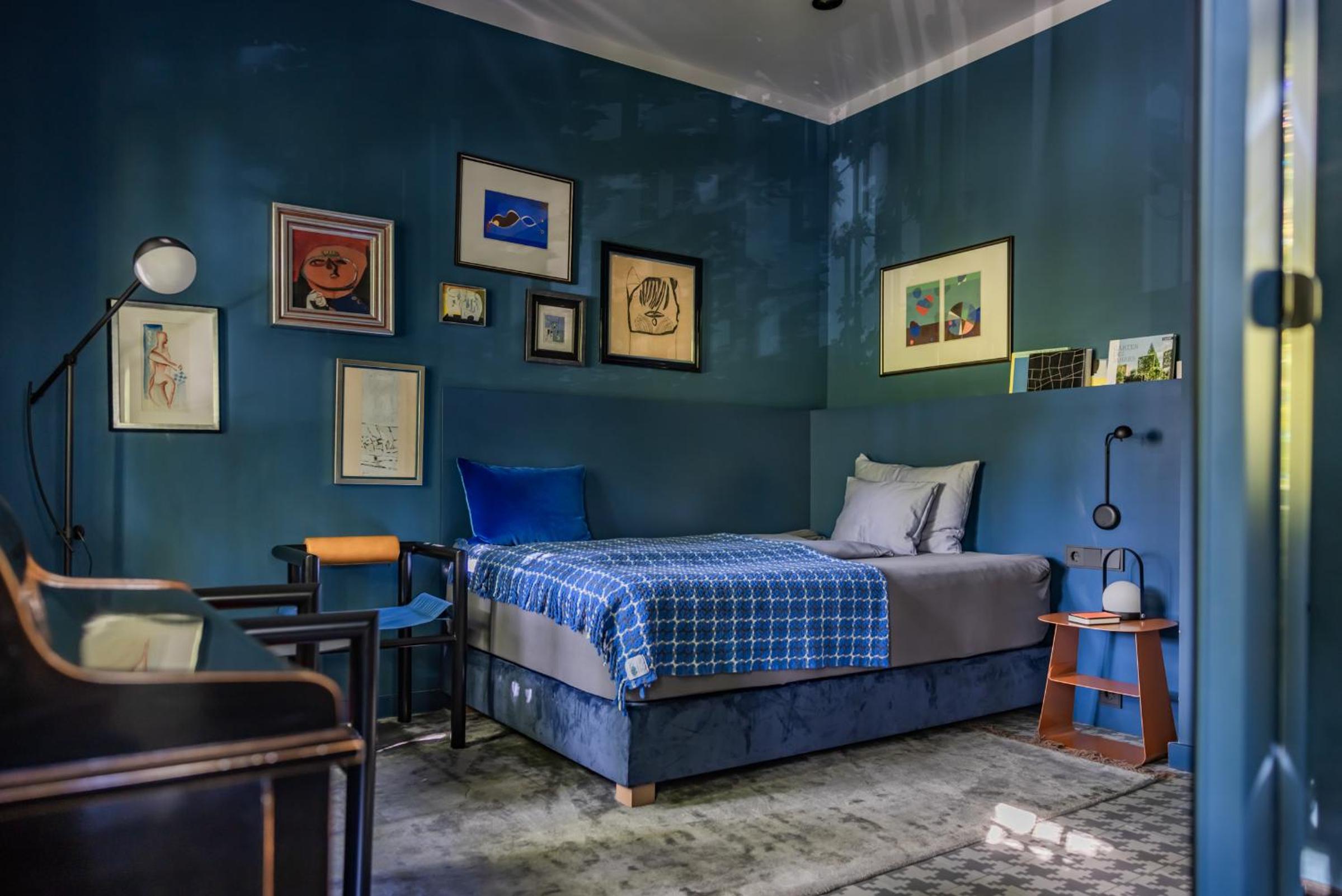 Deluxe Queen Room