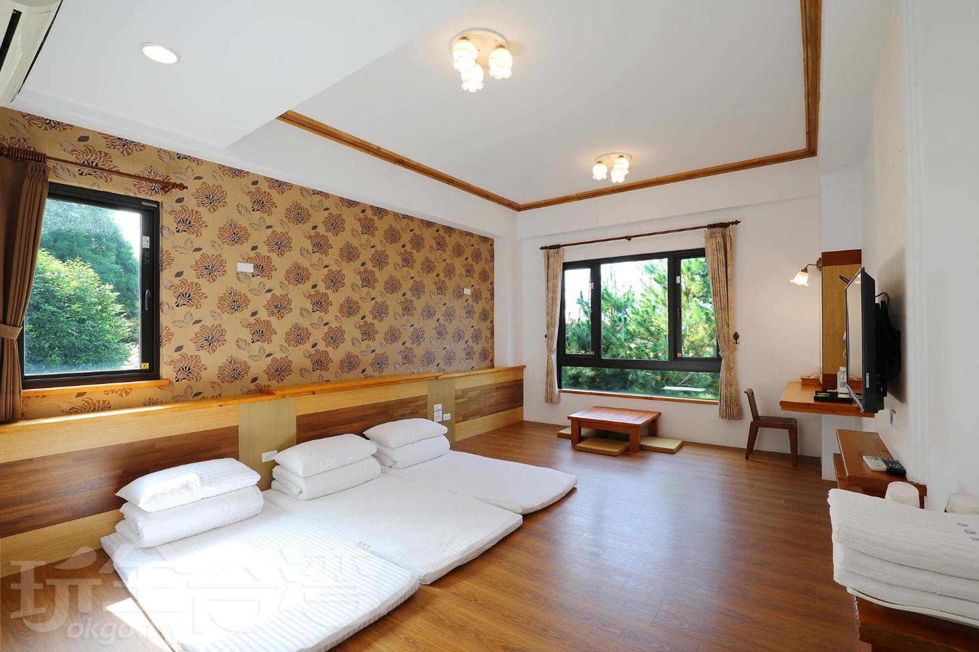 Japanese-Style Triple Room