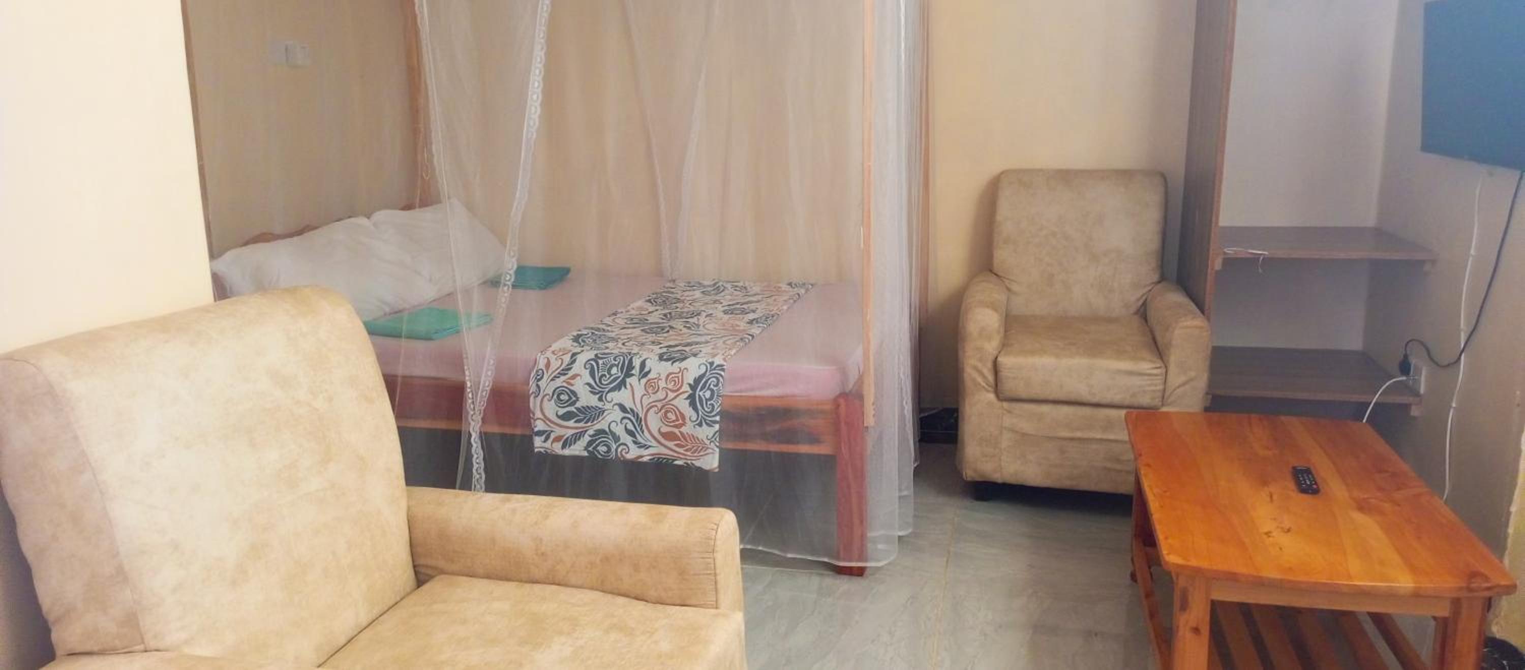 Single Room with Bathroom photo 2