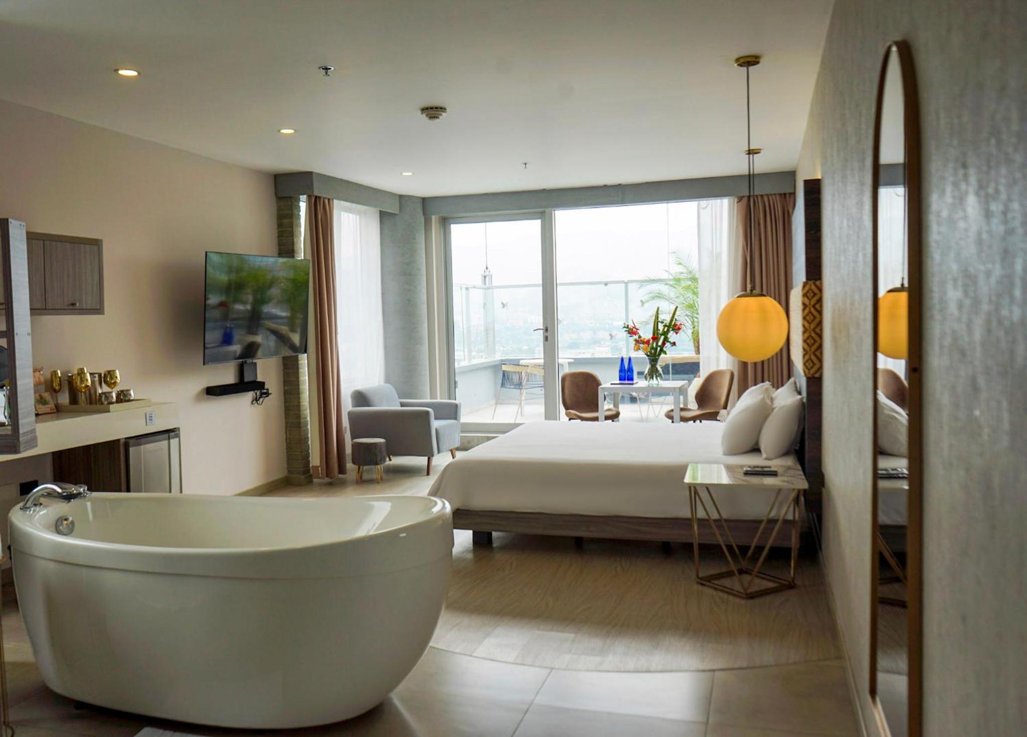 King Suite With Balcony