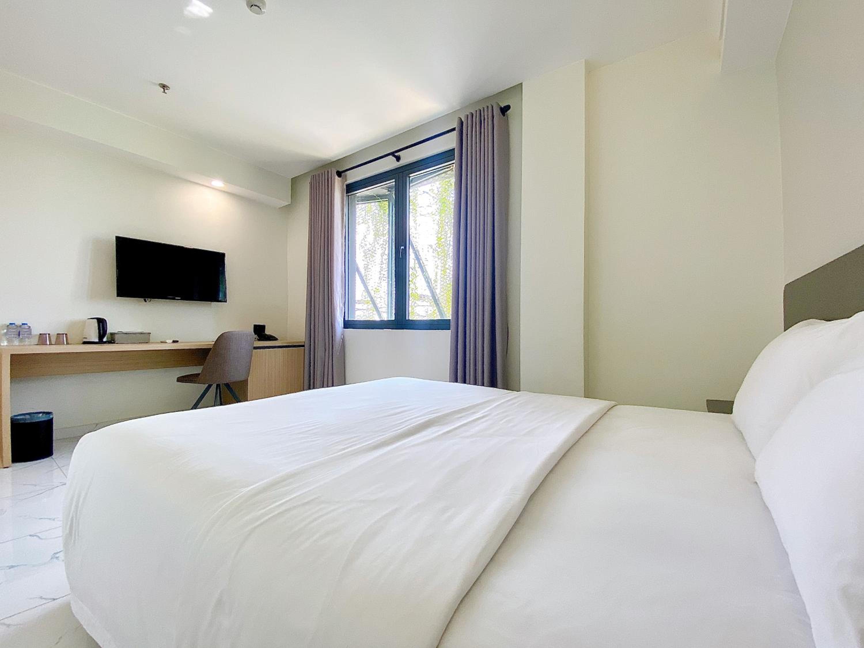 Standard Queen Room - Photo 6