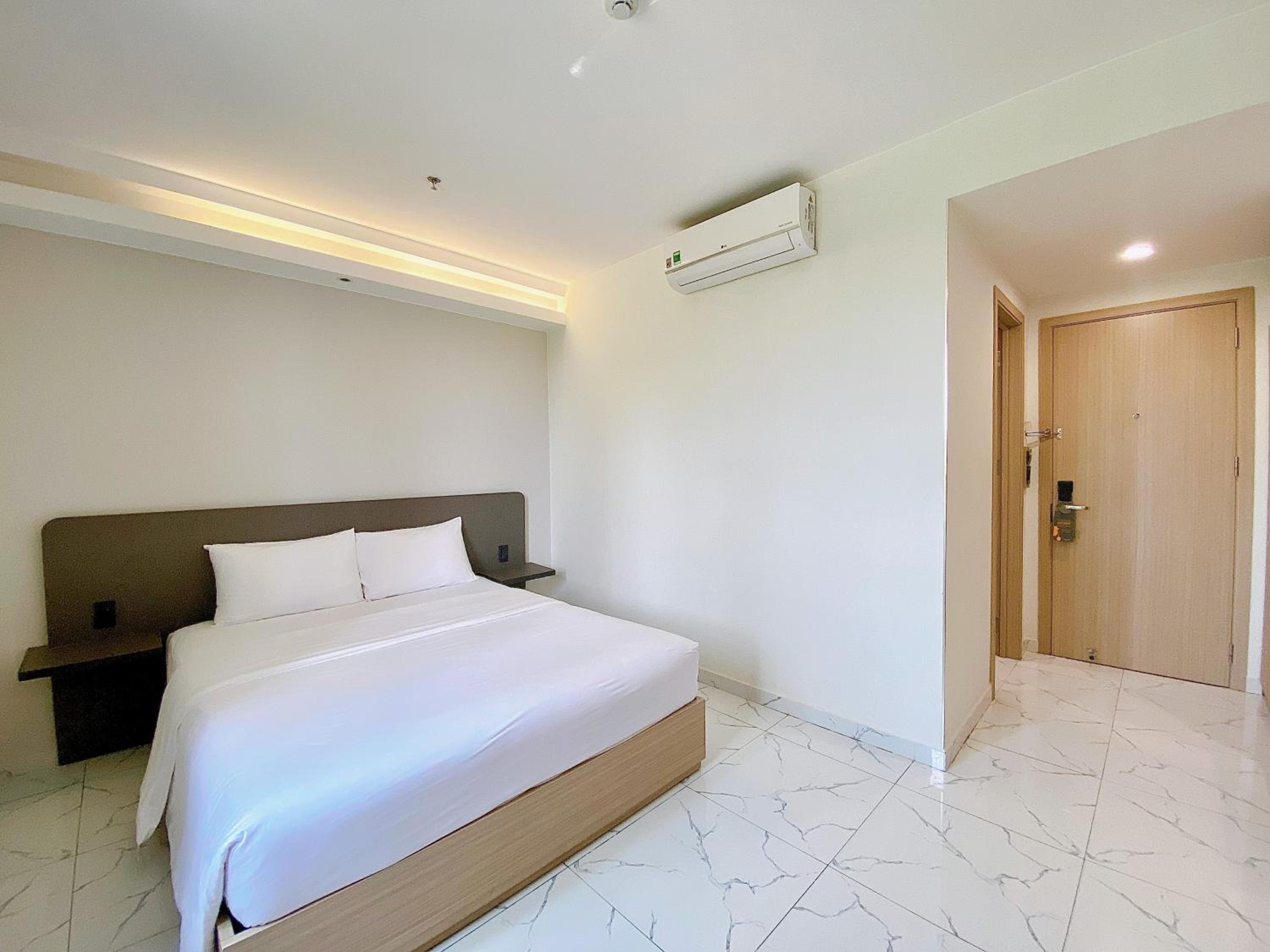 Standard Queen Room - Photo 5