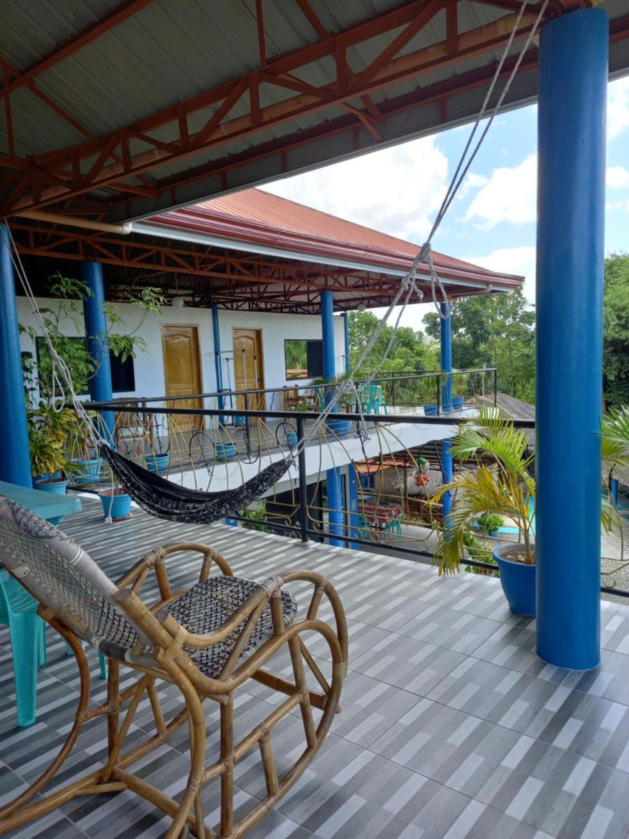 Queen Room with Pool View photo 3
