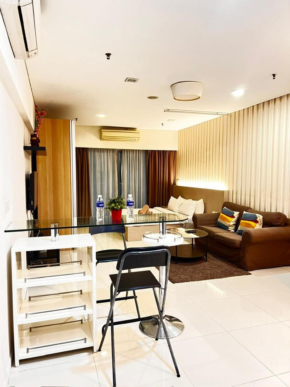 Deluxe Studio