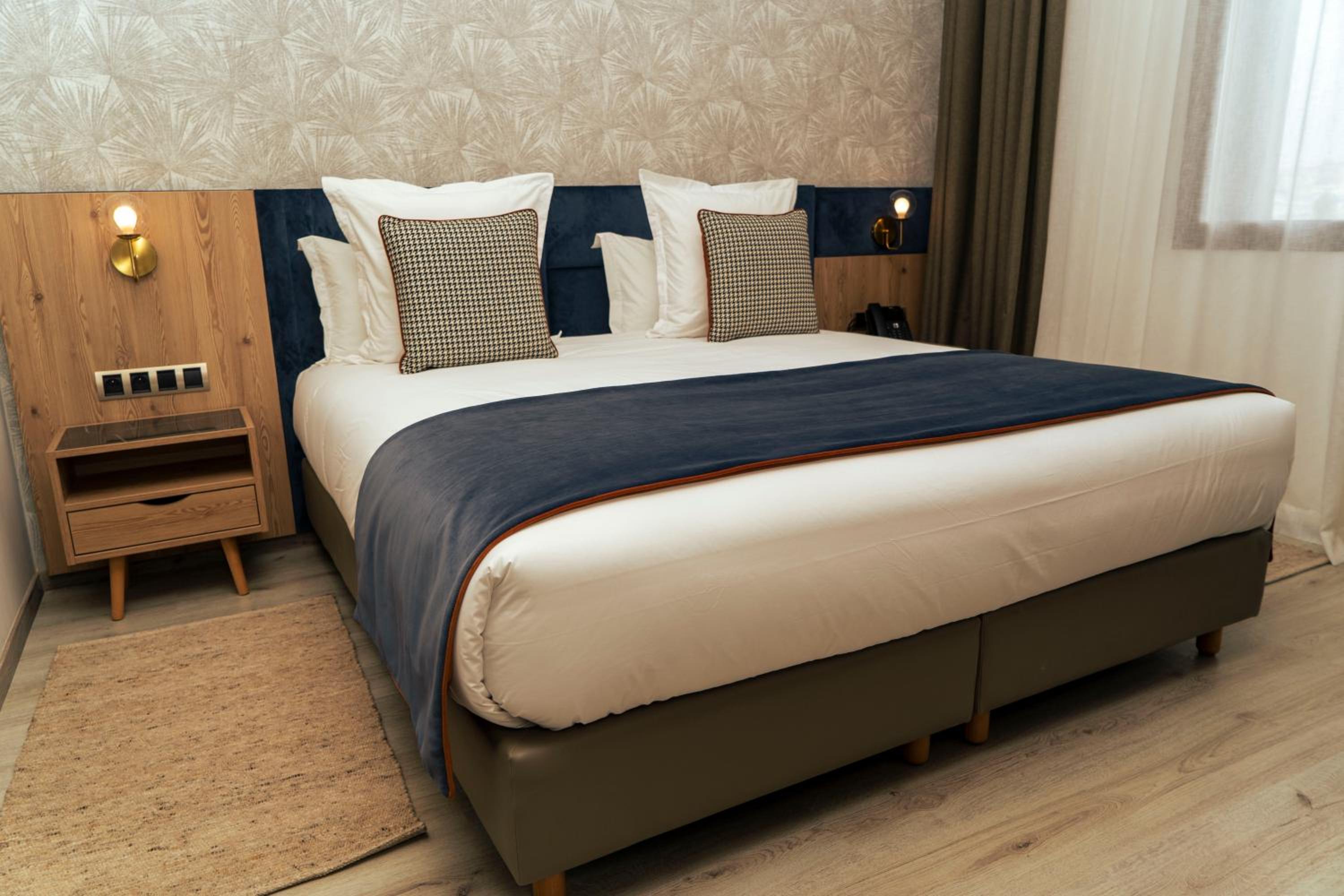 Superior Double Room - Photo 1