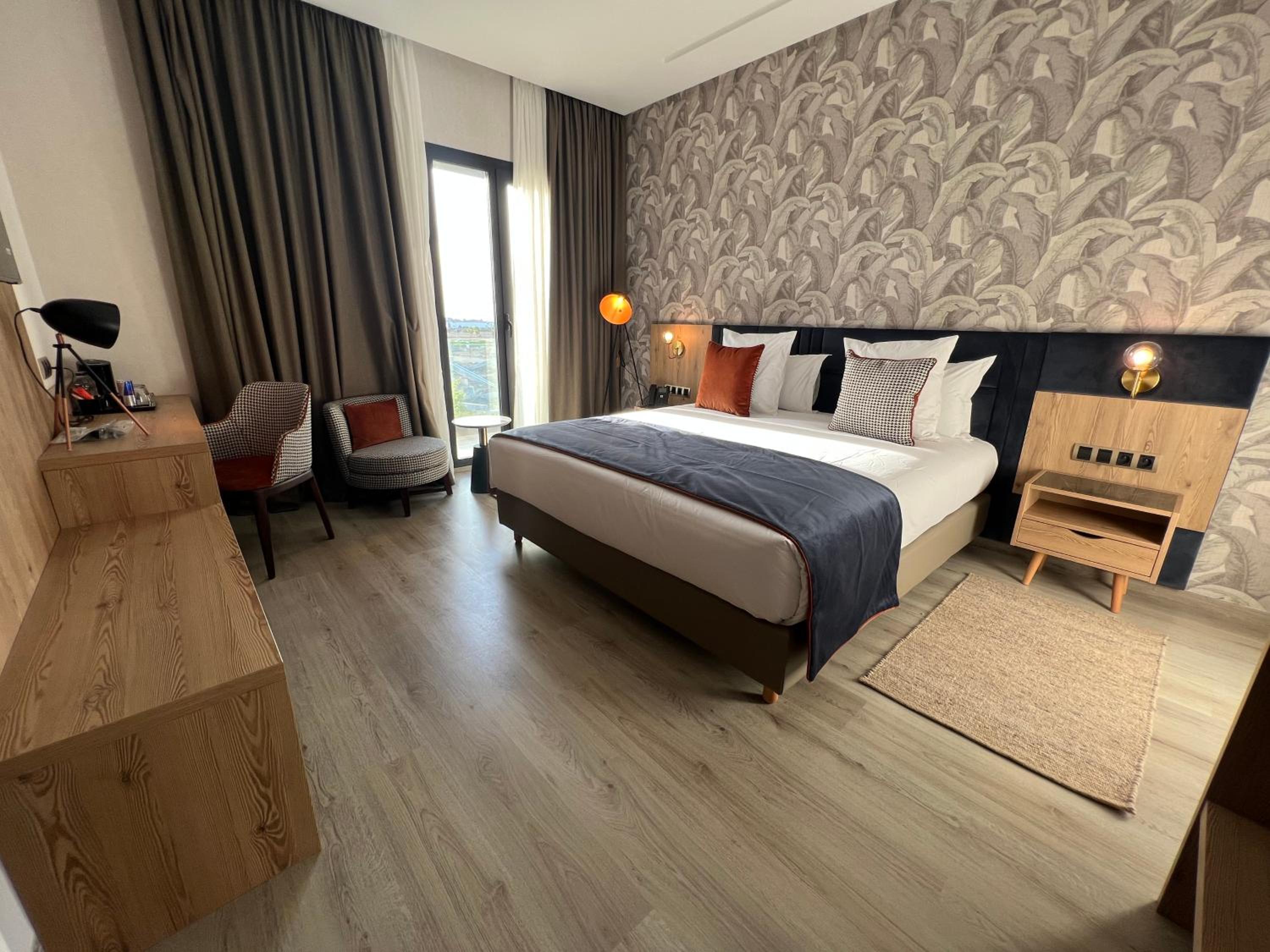 Deluxe Double Room with Balcony - Photo 2