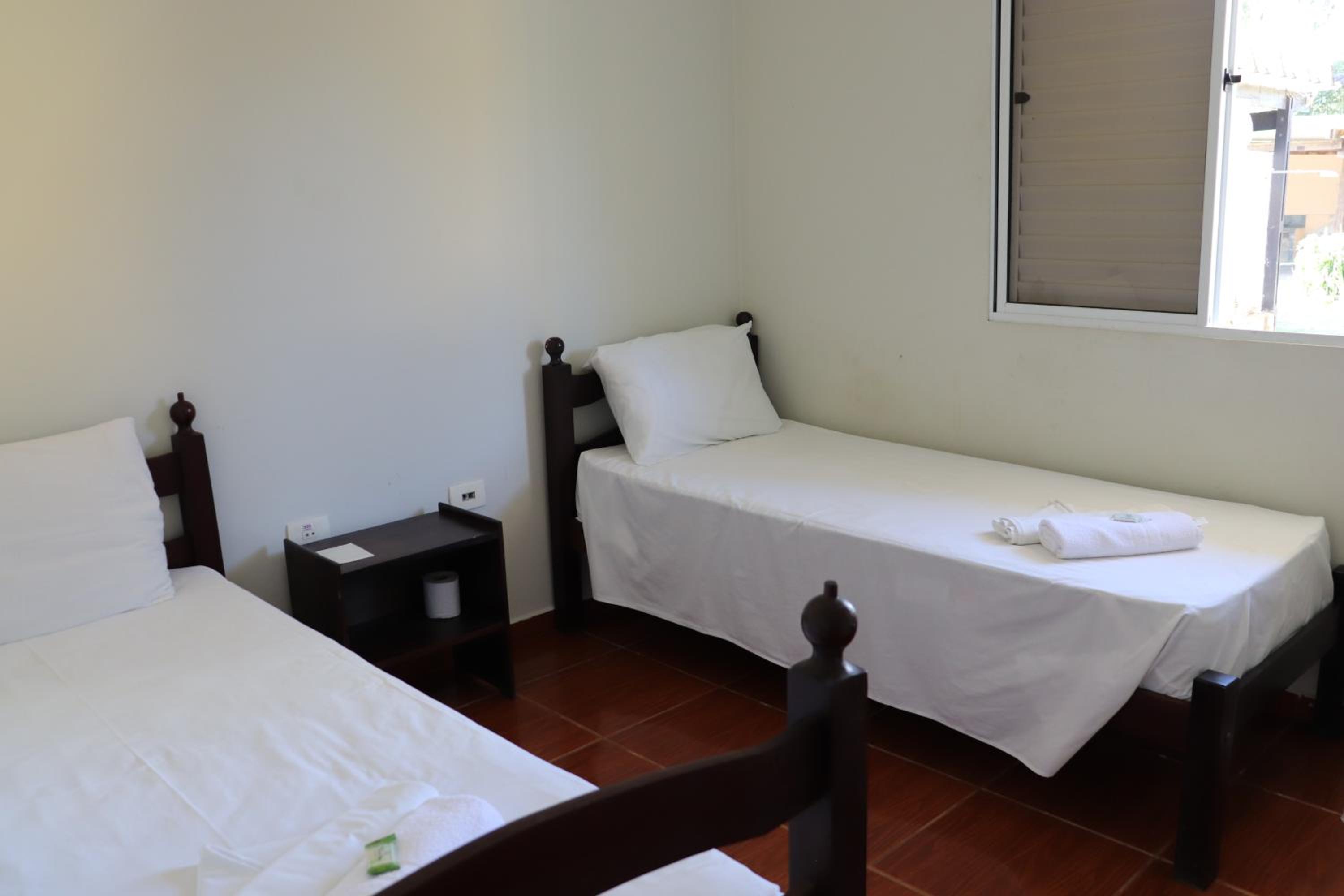 Standard Twin Room with Shared Bathroom photo 3