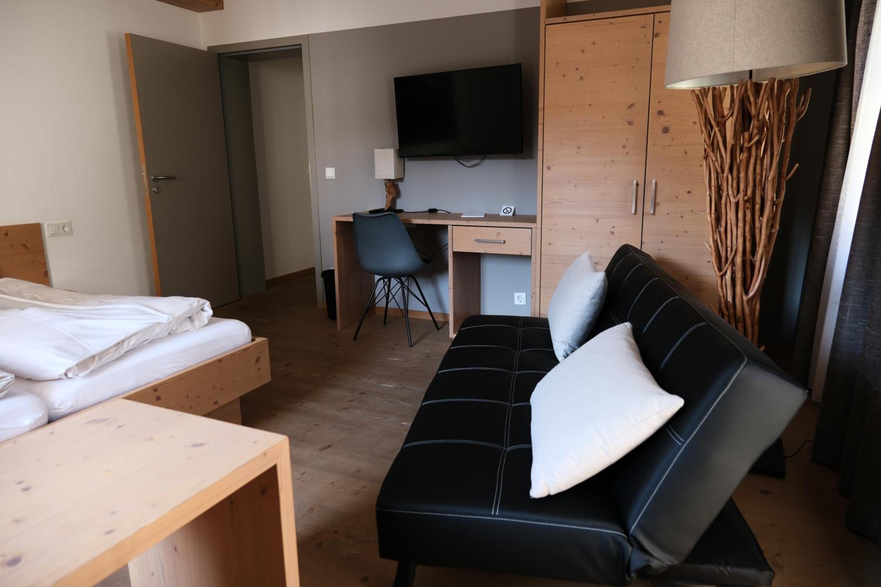 Superior Quadruple Room photo 3