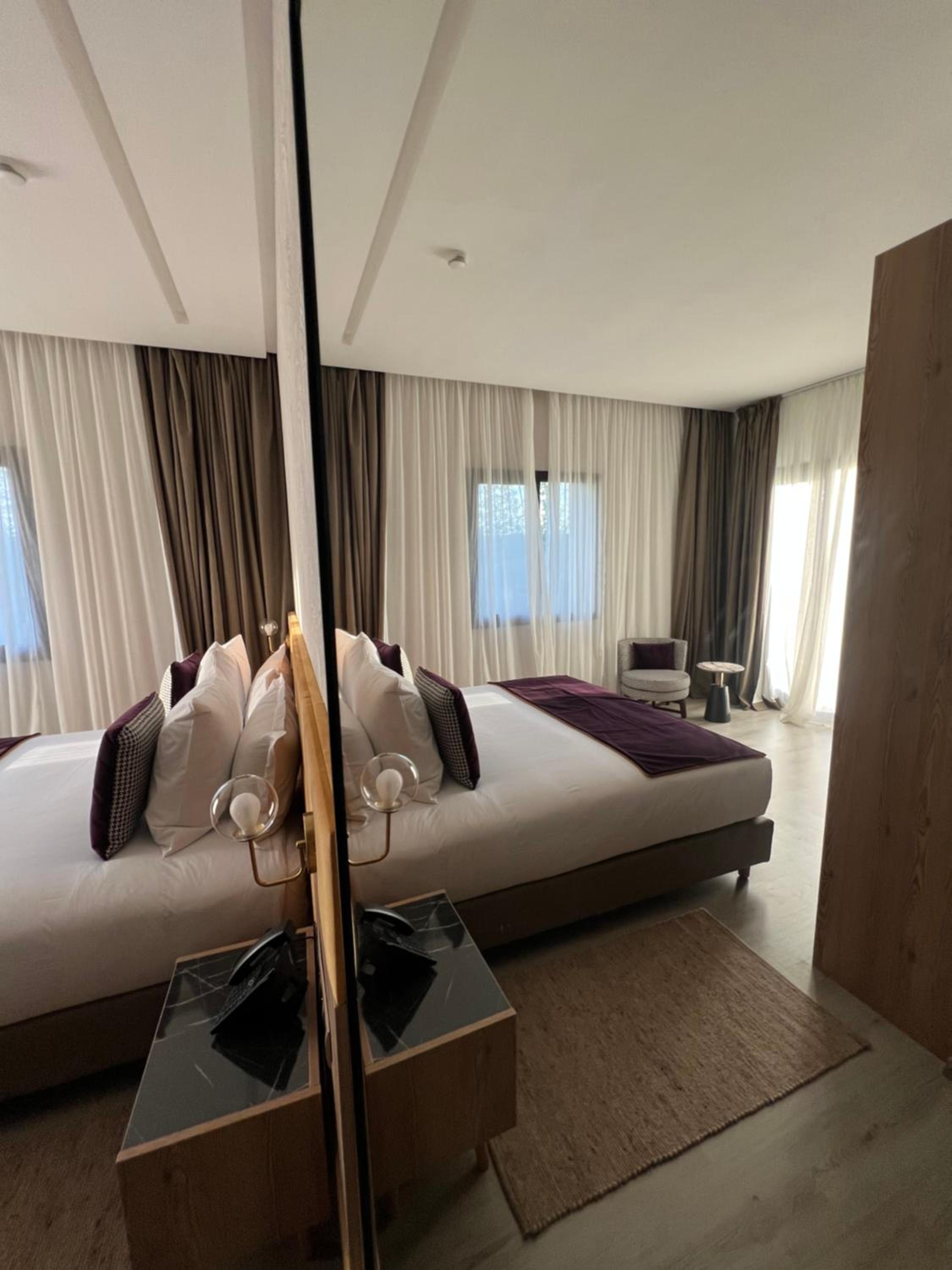Deluxe Double Room with Balcony - Photo 1