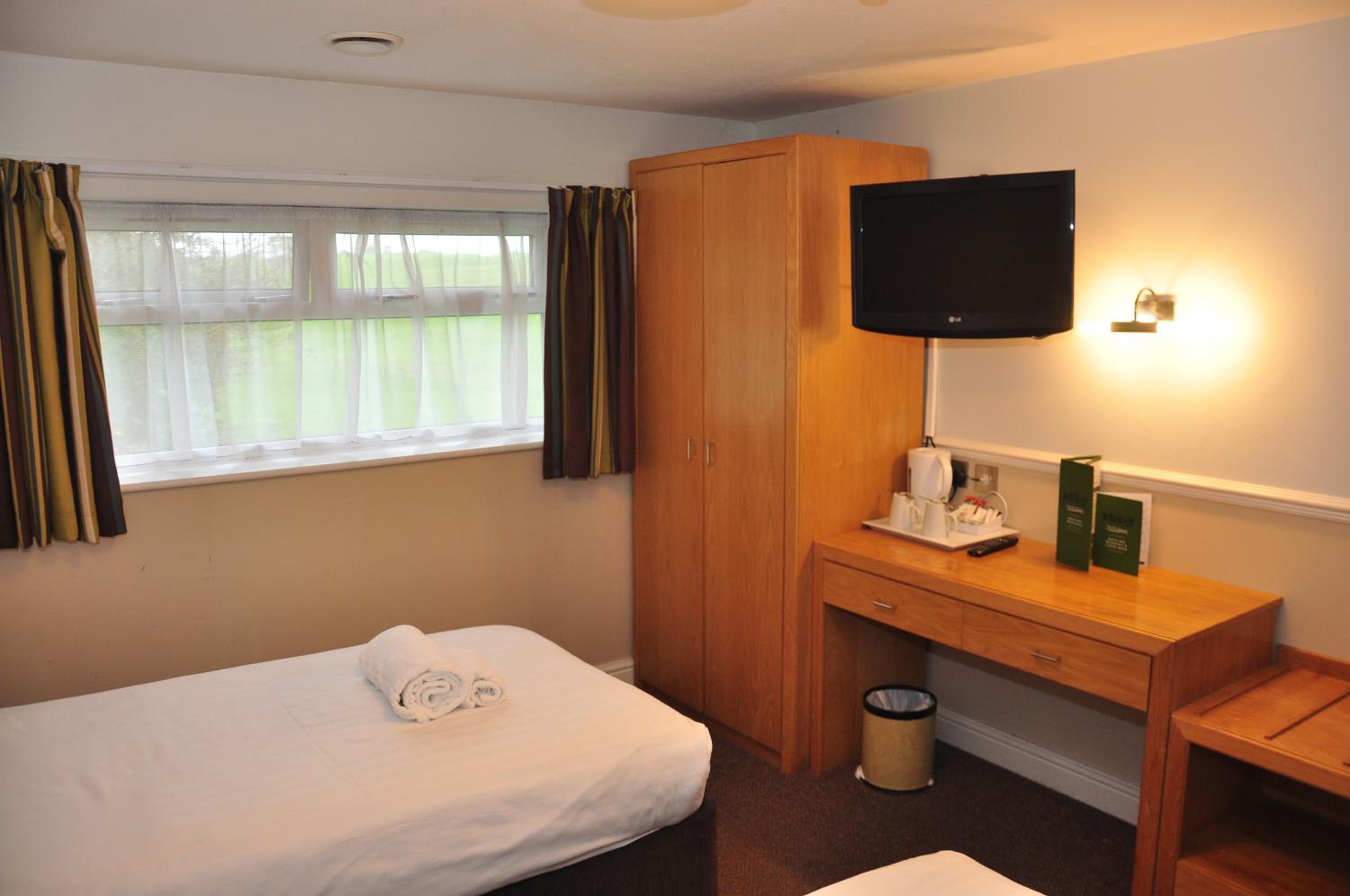 Lodge Twin Room - Photo 2