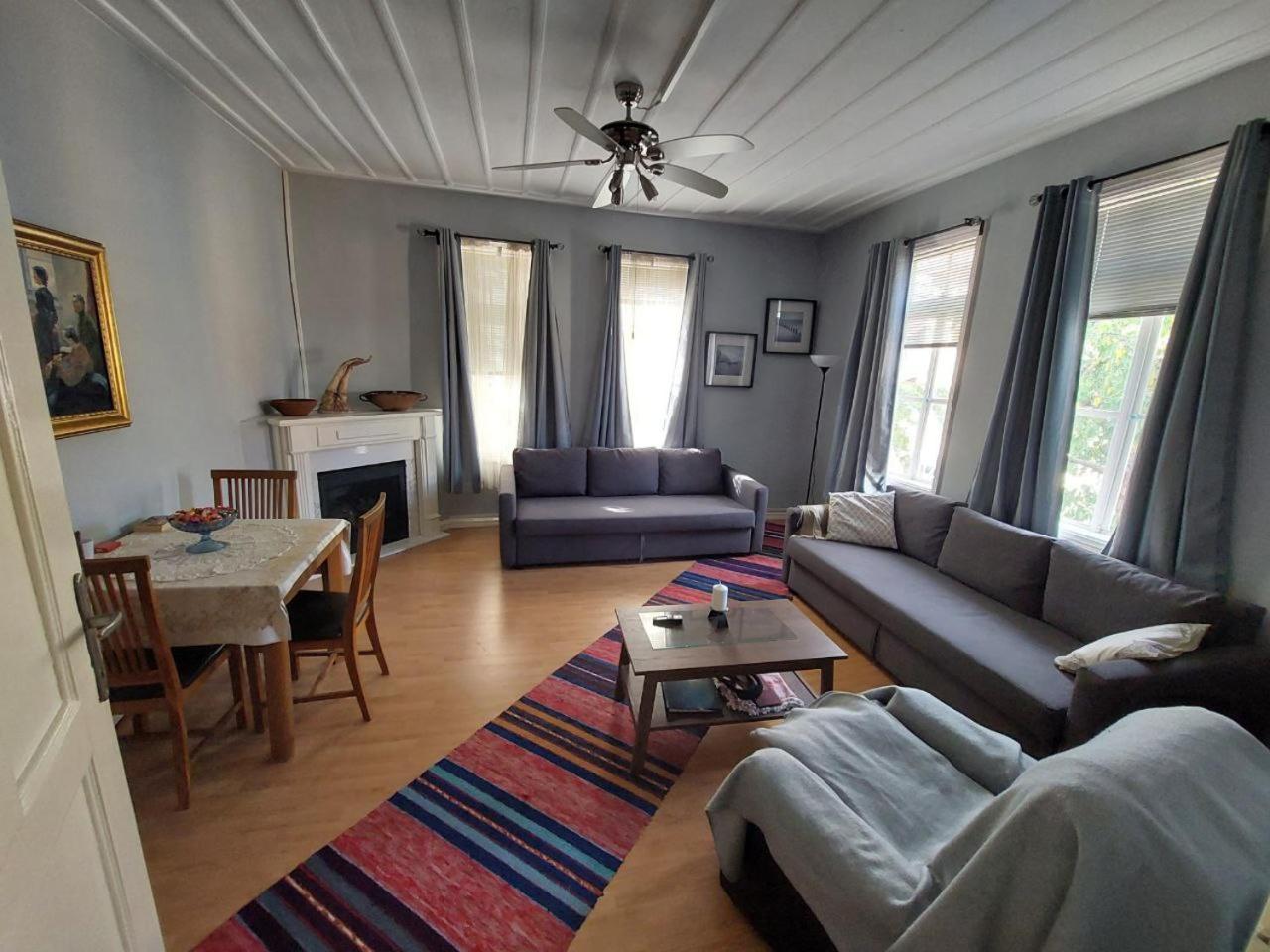 Three-Bedroom House photo 1