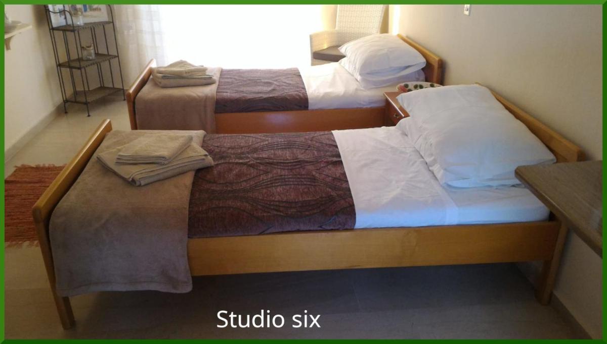 Studio photo 1