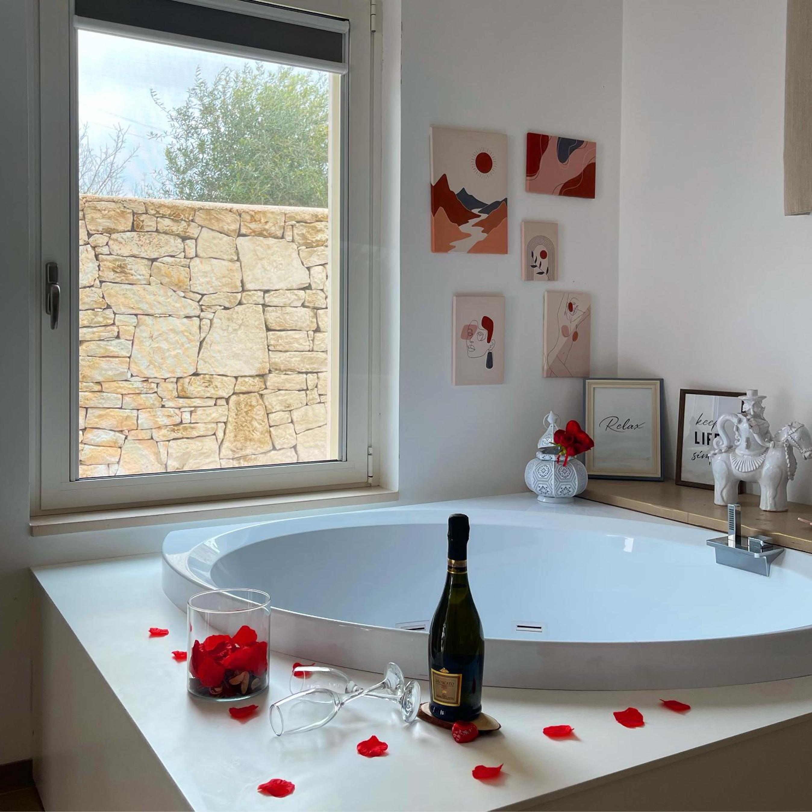 Double Room with Spa Bath - Photo 19