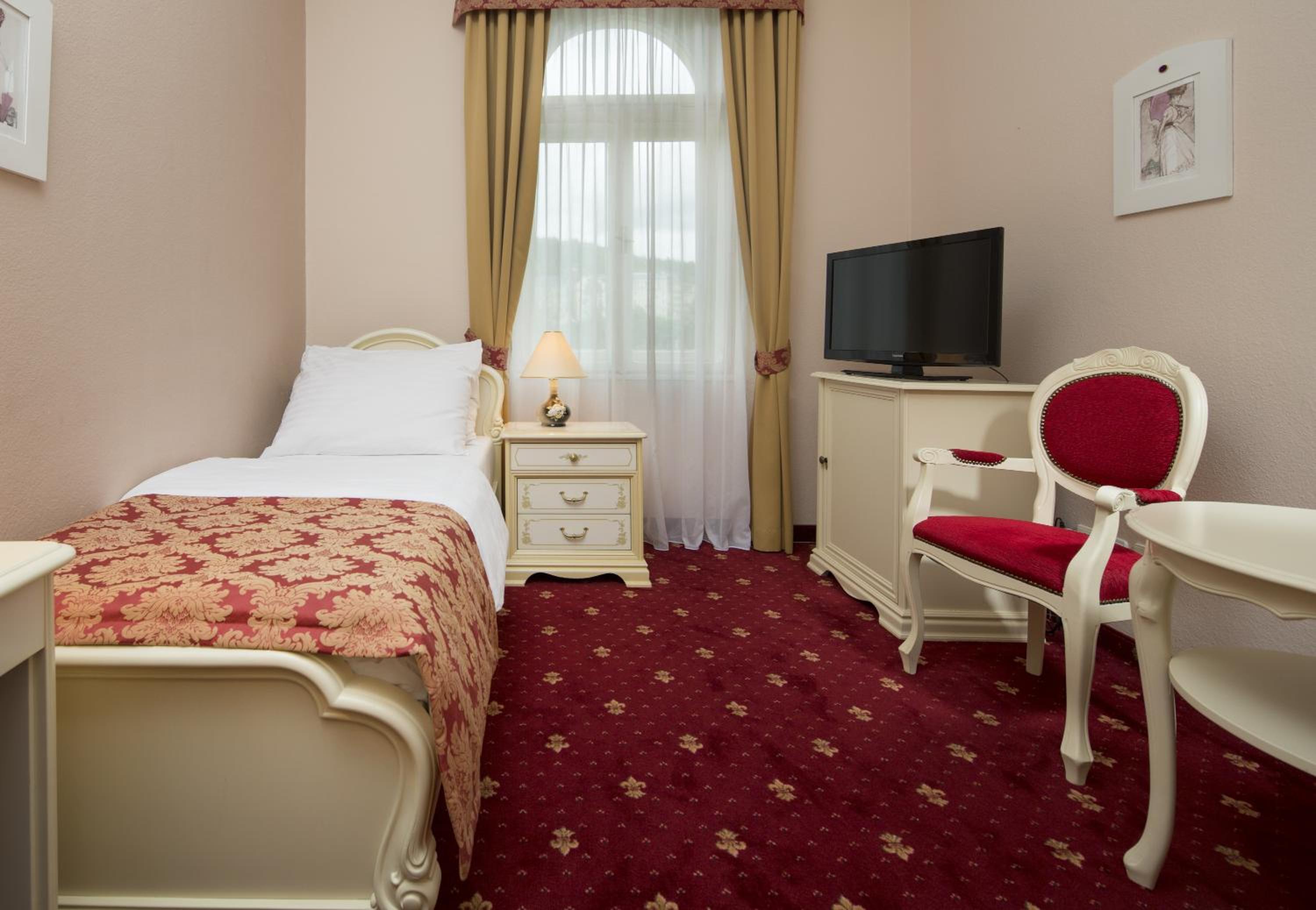 Superior Single Room
