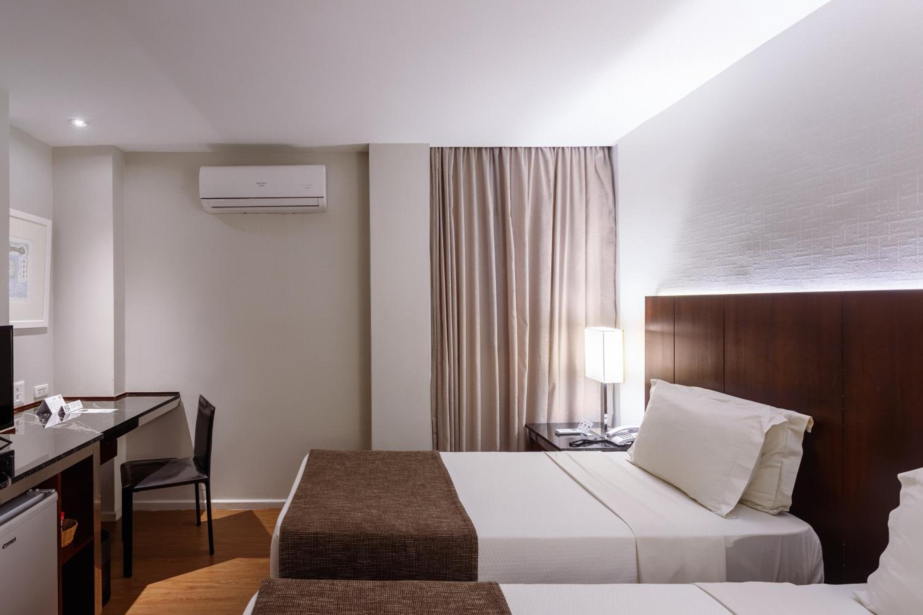 Standard Twin Room - Photo 2