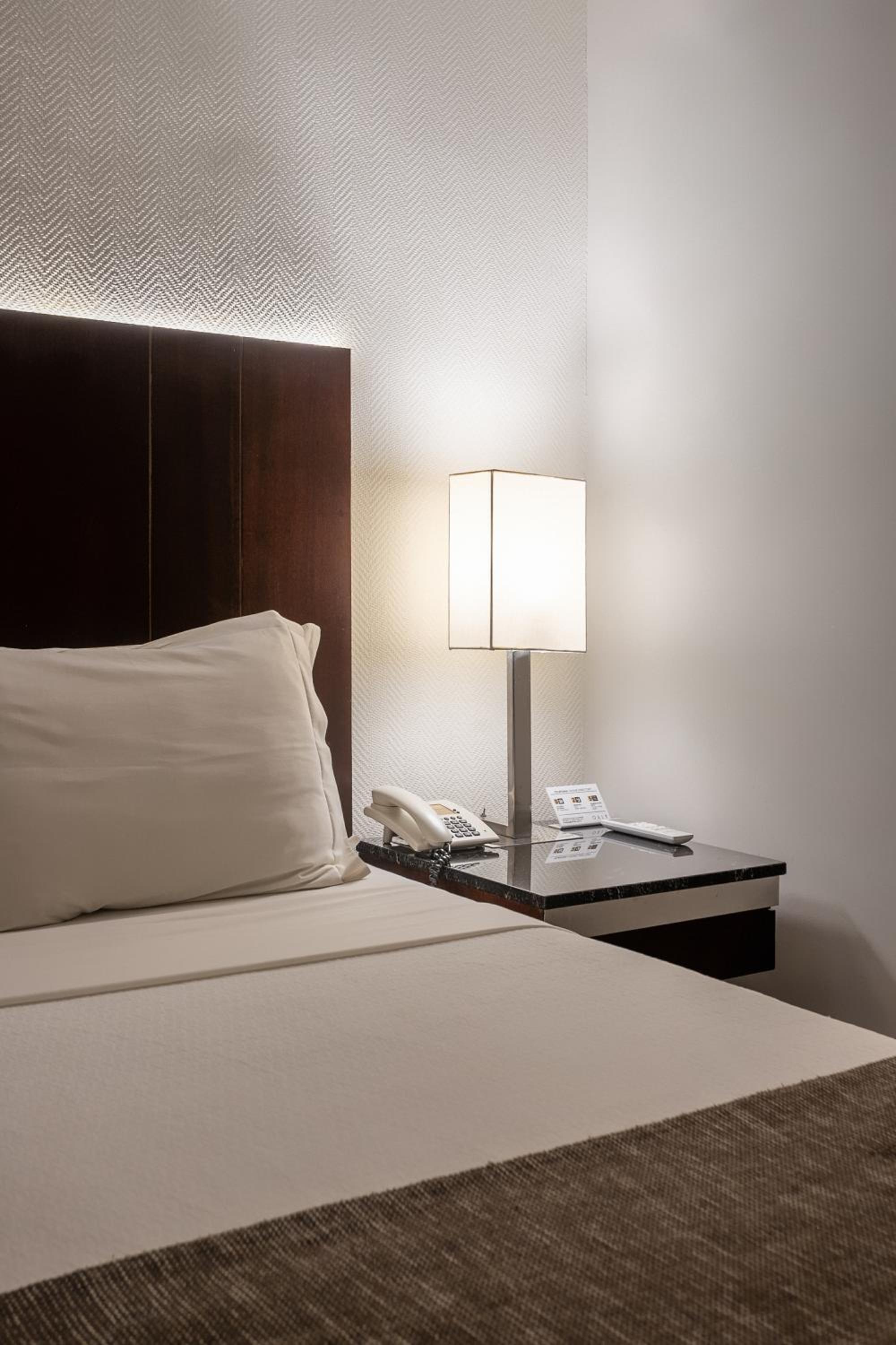 Deluxe Double Room with Sea View - Photo 6