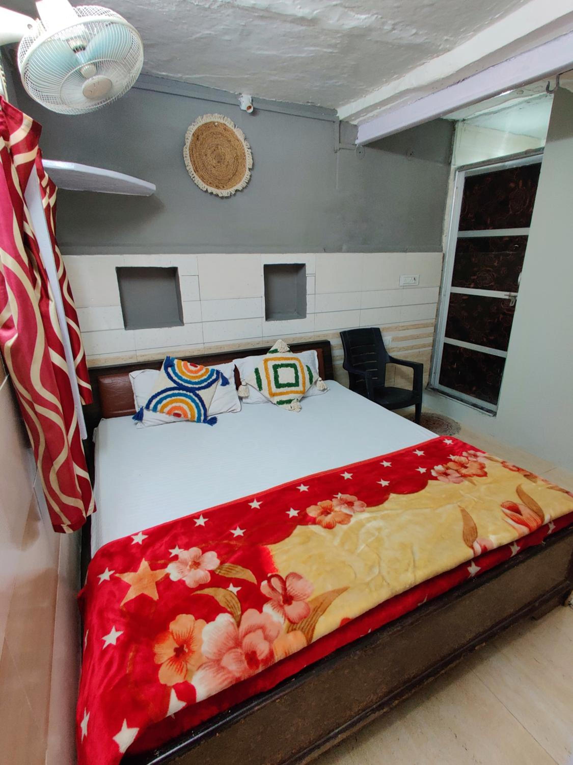 Budget Double Room photo 2