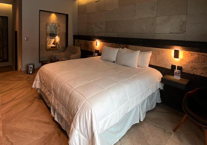 King Suite with Spa Bath