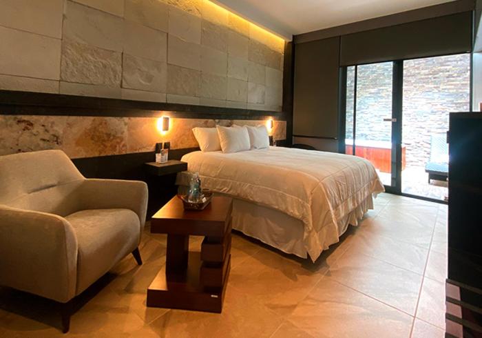 King Suite with Spa Bath photo 2