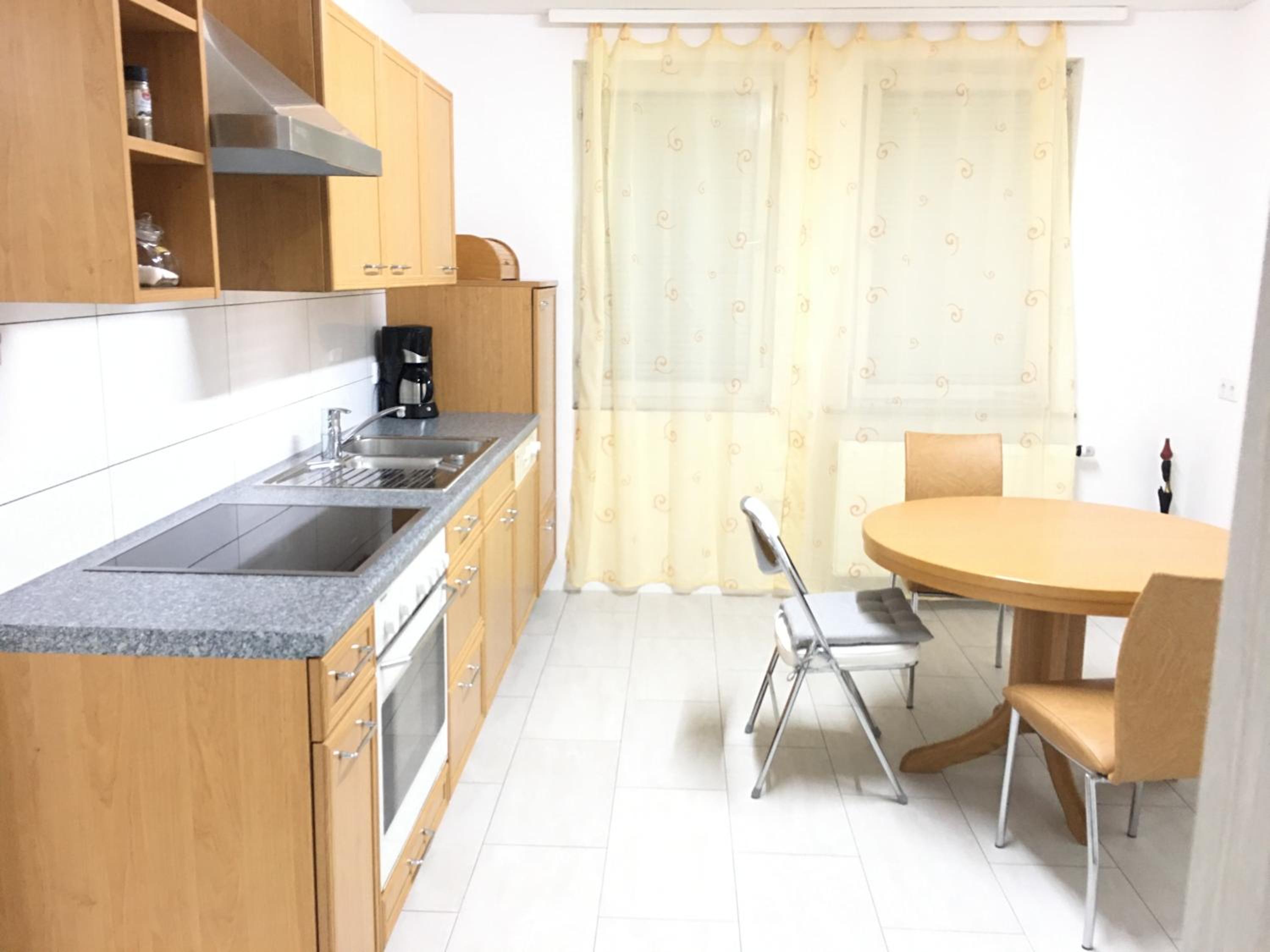 Apartment with Mountain View photo 2