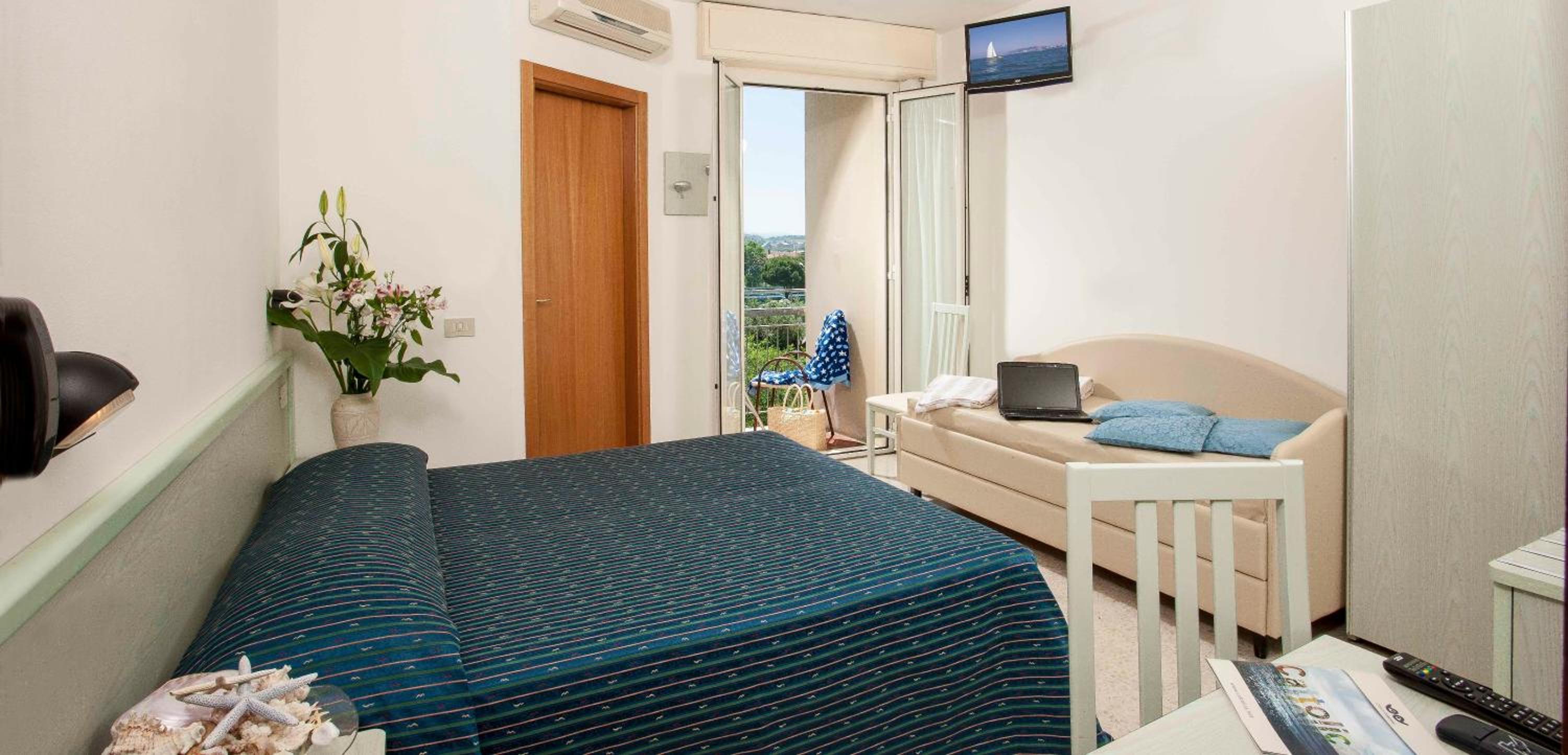 Triple Room with Balcony