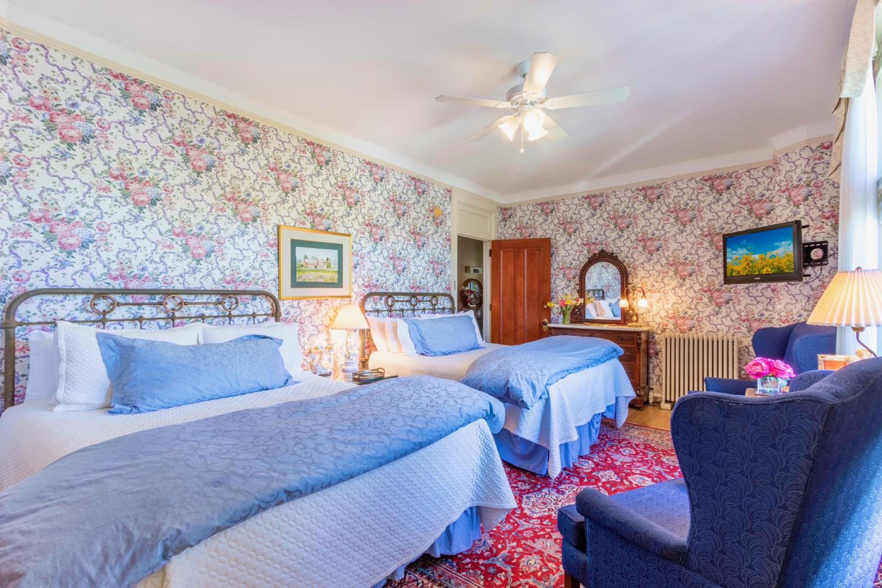 Deluxe Queen Room