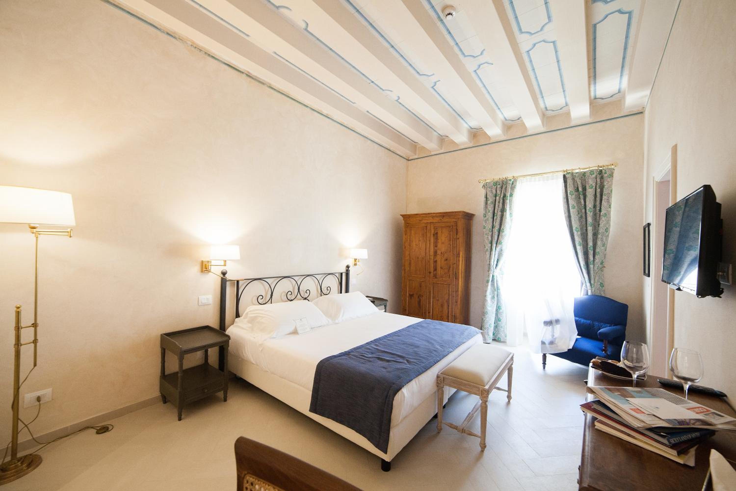 Superior Double Room - Photo 2