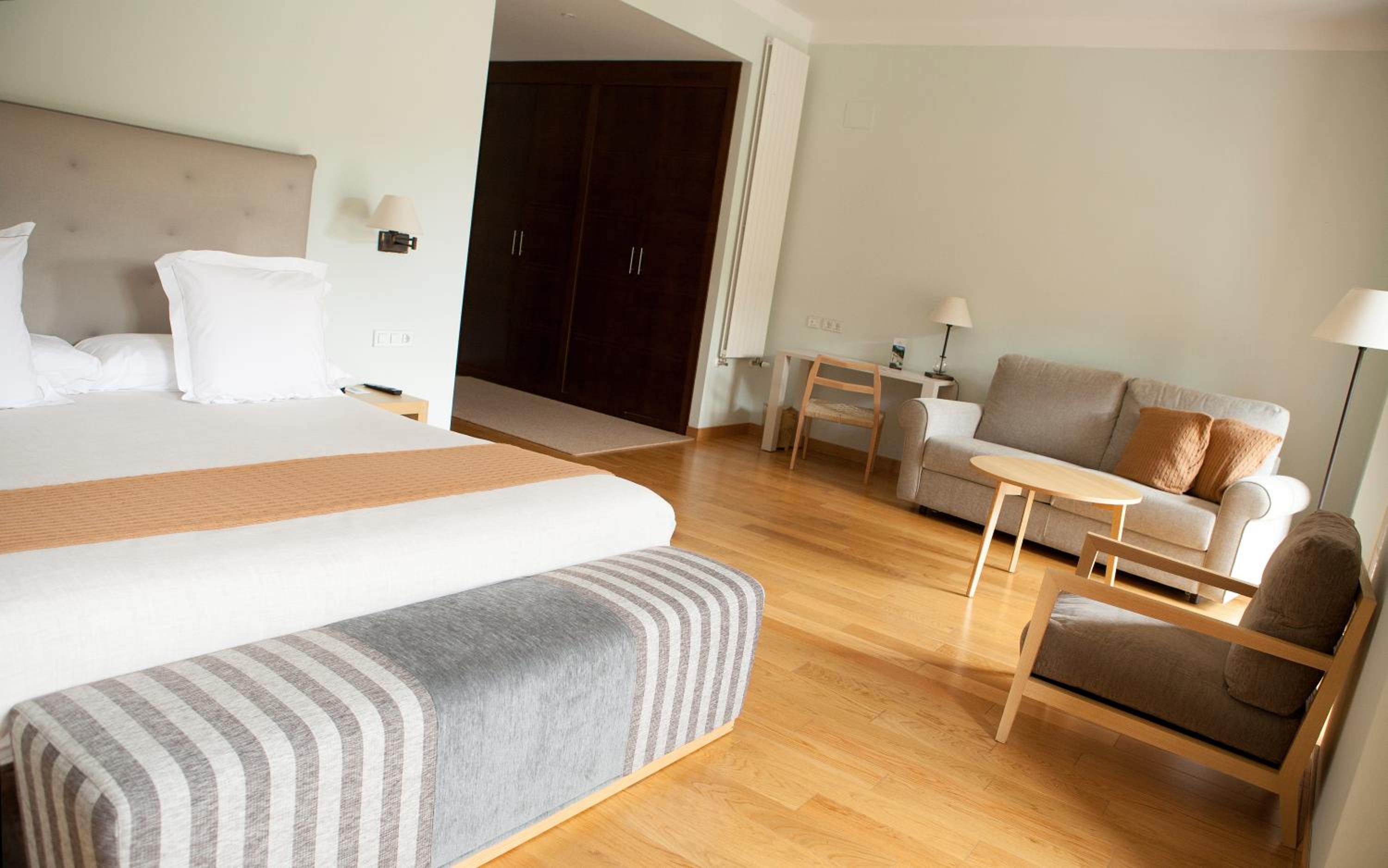 Standard Double Room (3 Adults) photo 2