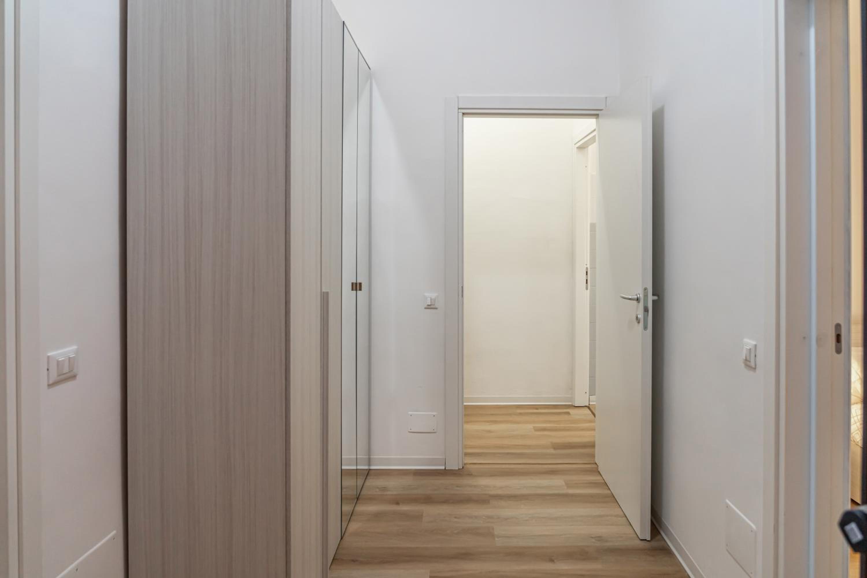 One-Bedroom Apartment photo 3