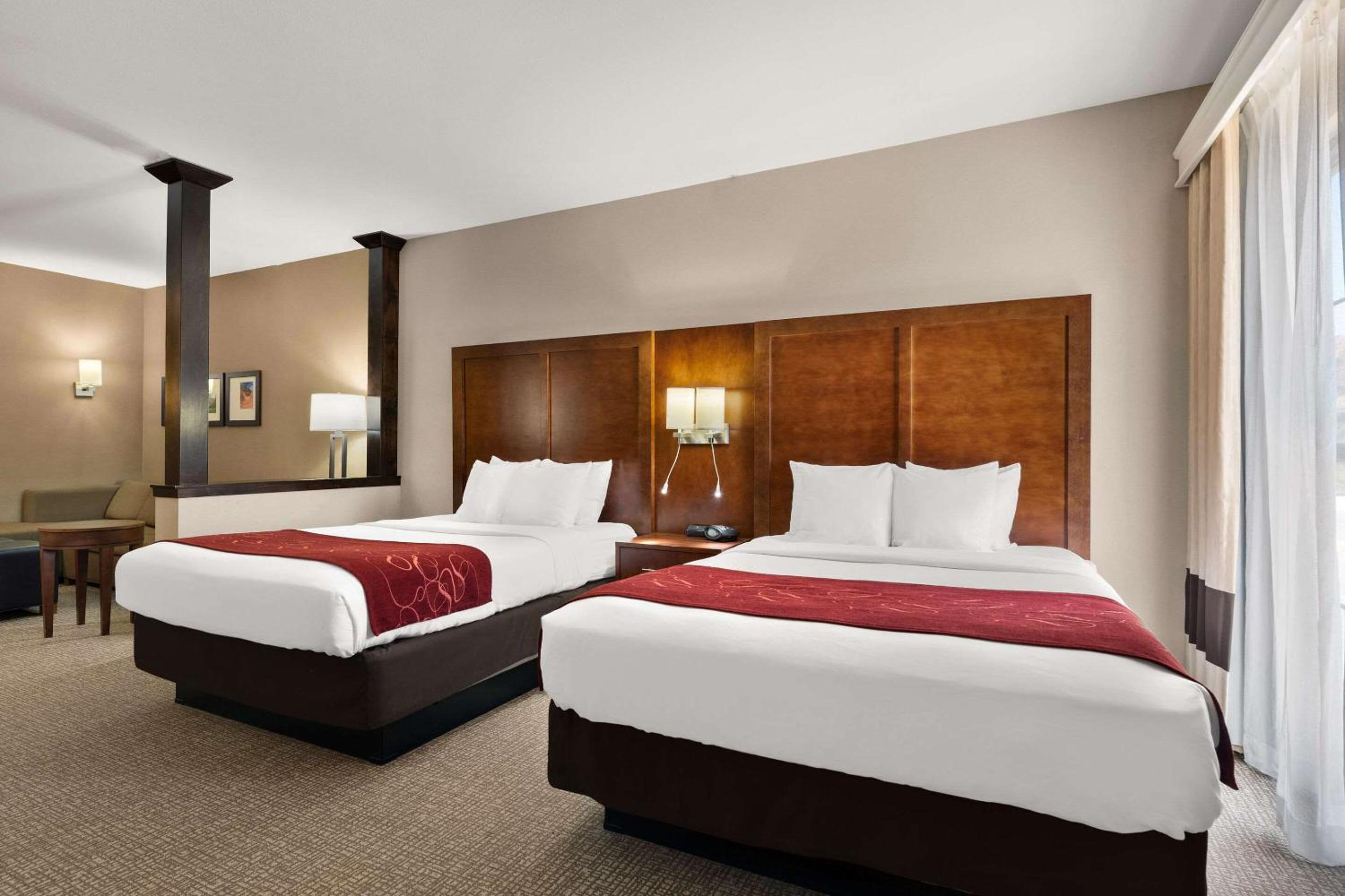 Queen Suite with 2 Queen Beds and Sofabed photo 1