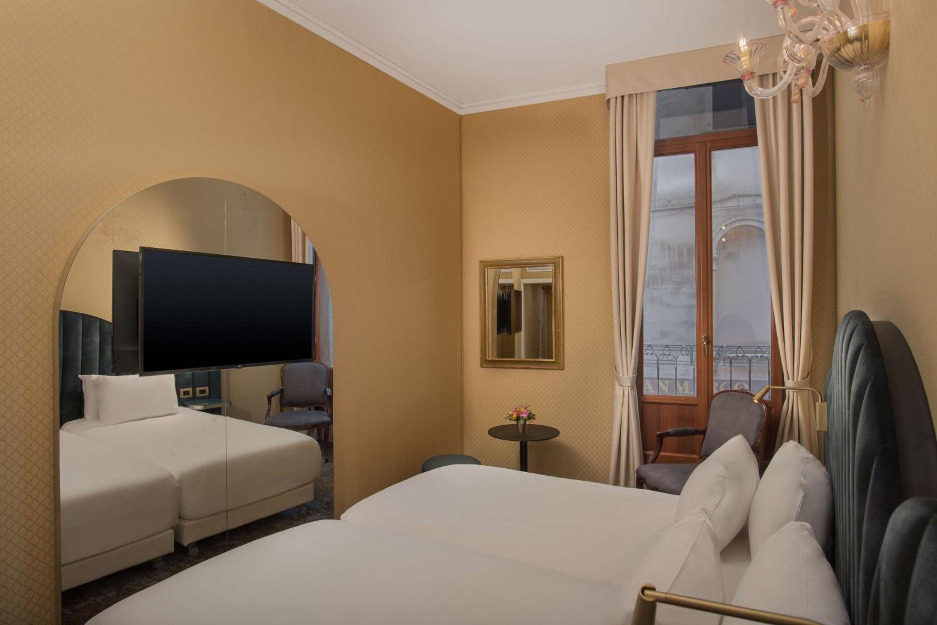 Superior Twin Room with View