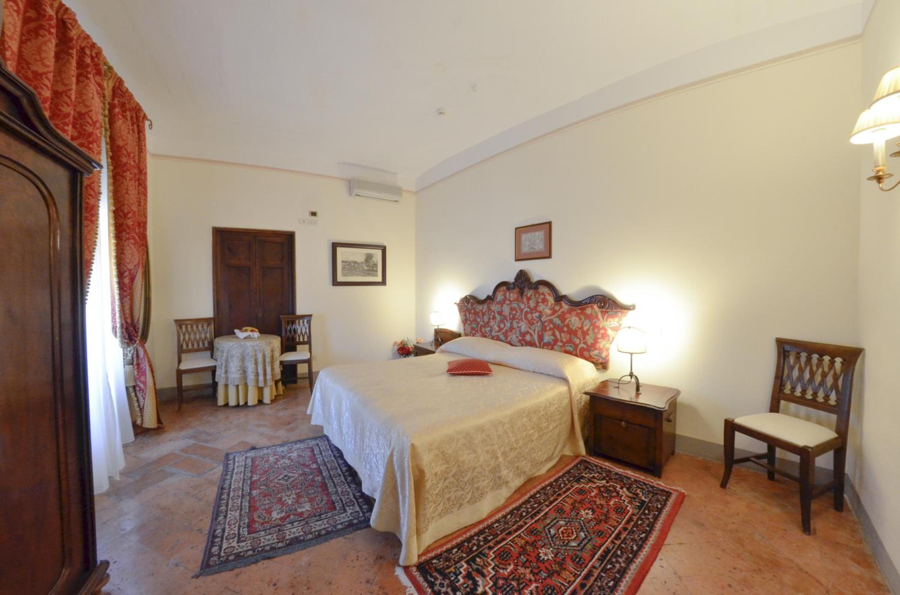 Quadruple Room - Photo 11