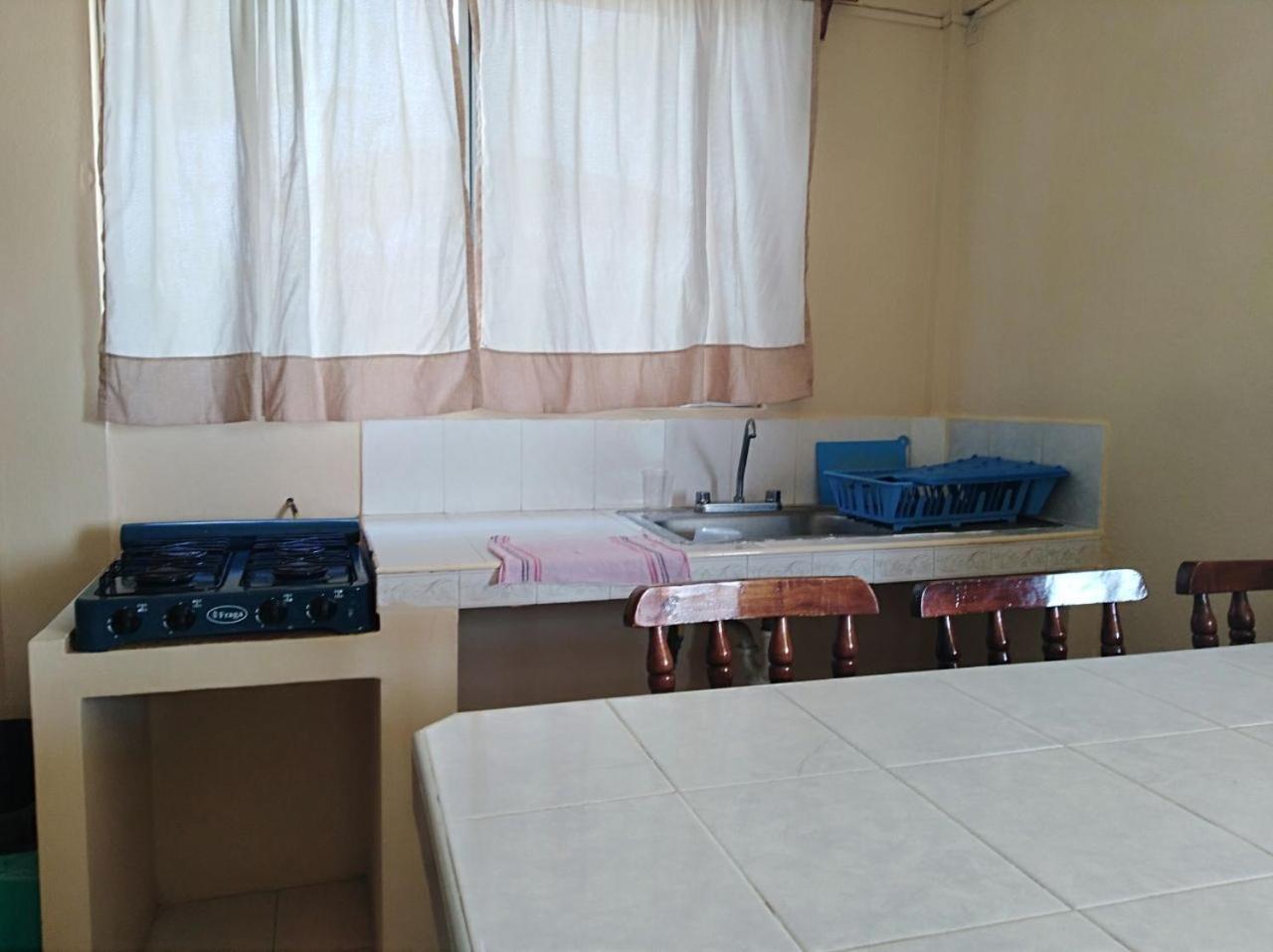 Basic Triple Room With Shared Bathroom photo 2