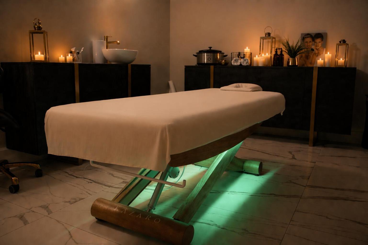 Premium Room with Bathtub + 40-Minute SPA Relaxing Massage