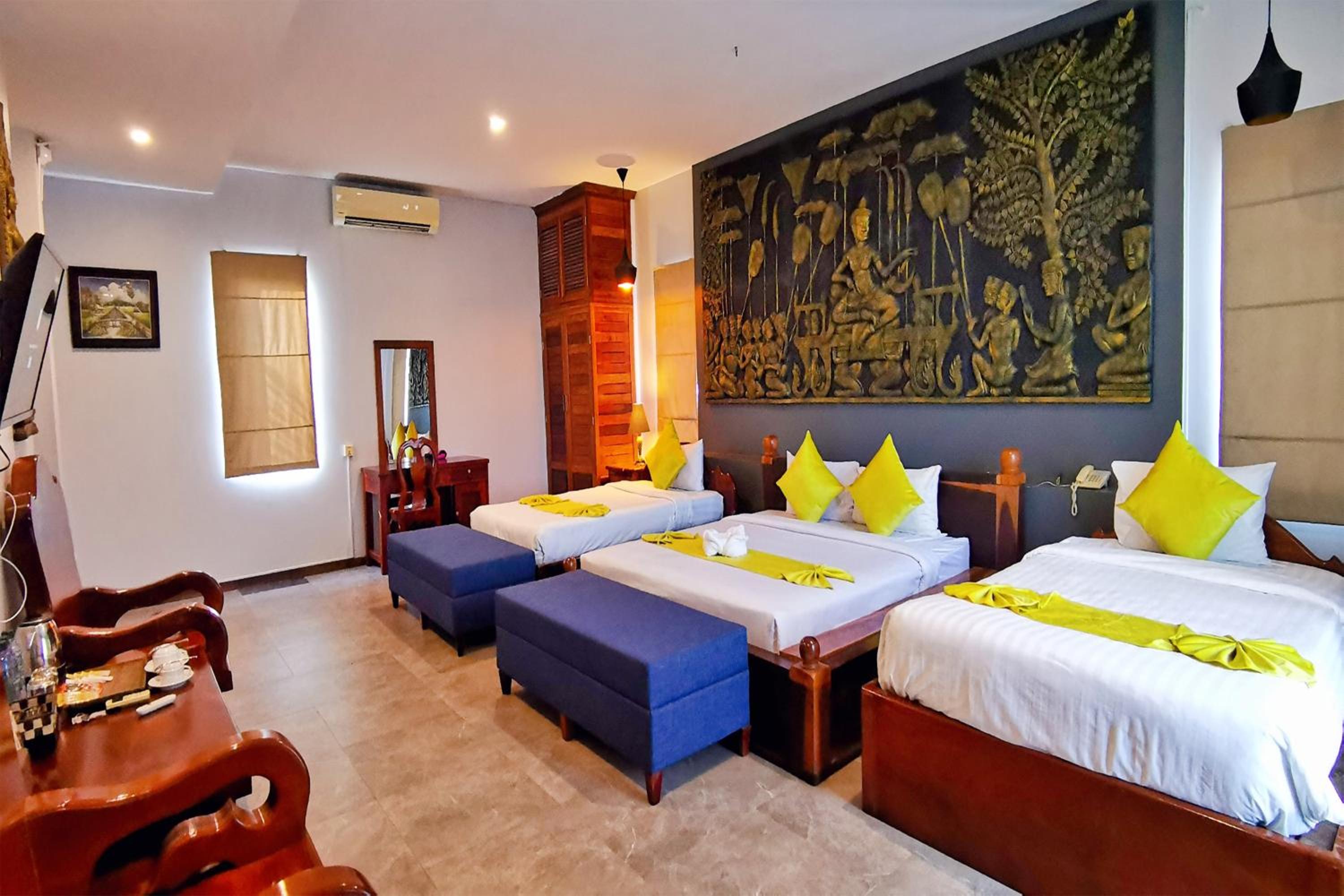 Deluxe Triple Room - Photo 9