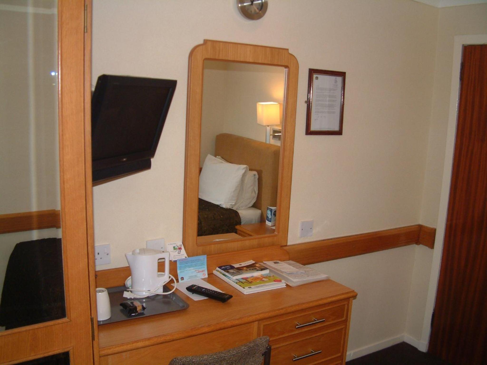 Small Single Room - Non-Smoking photo 2