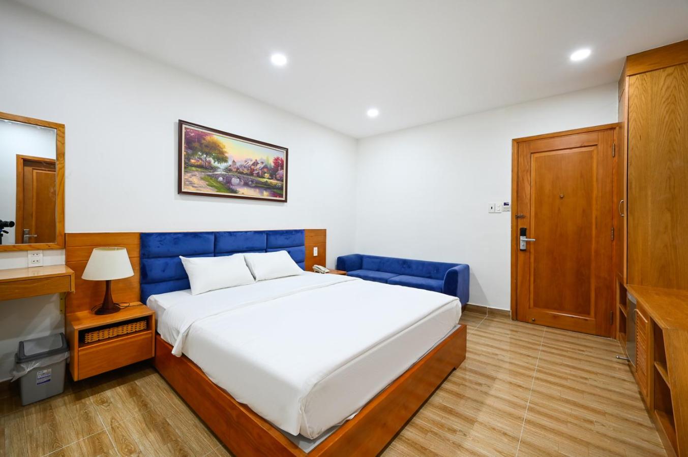 Deluxe Double Room with Bathtub photo 2