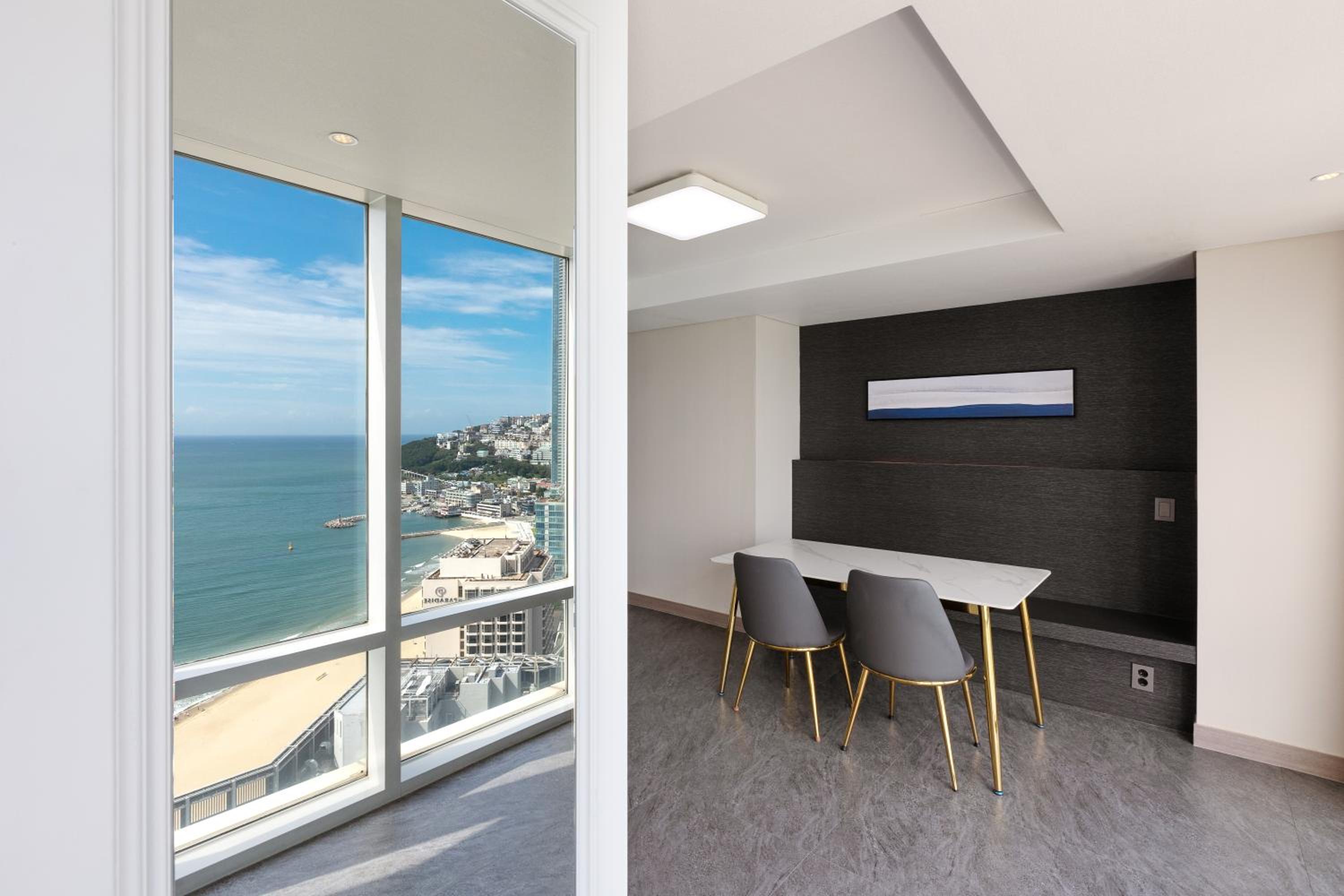 Swimming pool PKG for 2 people - Executive Suite Room with Sea View - Photo 9