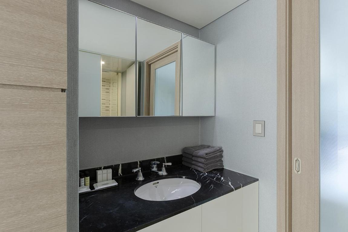 Swimming pool PKG for 2 people - Junior Suite with partial Sea View  - Photo 6