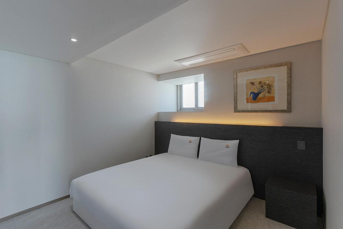 Swimming pool PKG for 2 people - Suite Room with Sea View - Photo 5