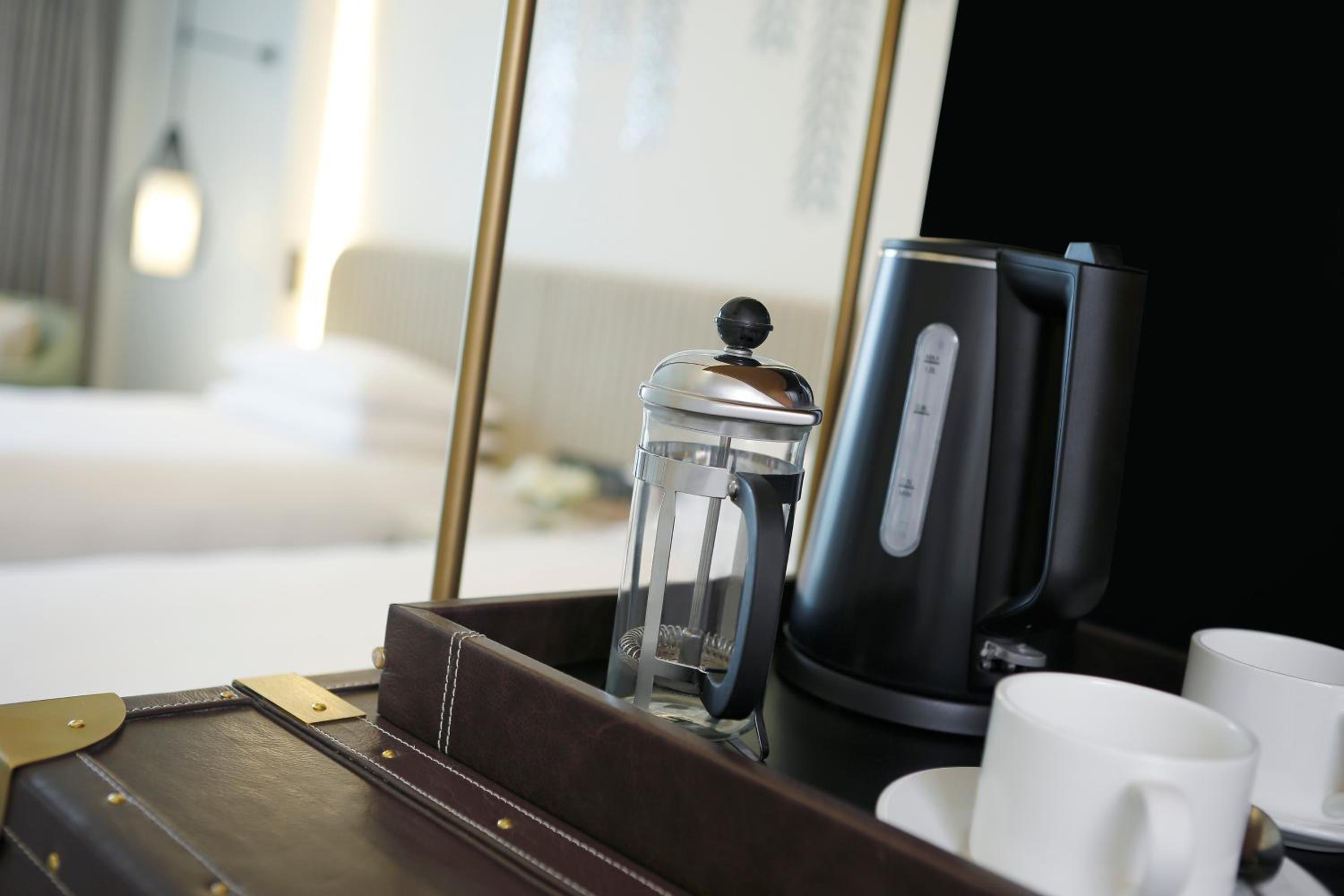 Classic Twin Room with Pool View: 20% off on food,soft beverages, laundry & local transportation(upto 10 km); enjoy 90-min spa at 60mins spa price; BOGO offer on select beverages(5–8 pm) at Connexions Bar;3-course meal at House of Han-T&C apply photo 3