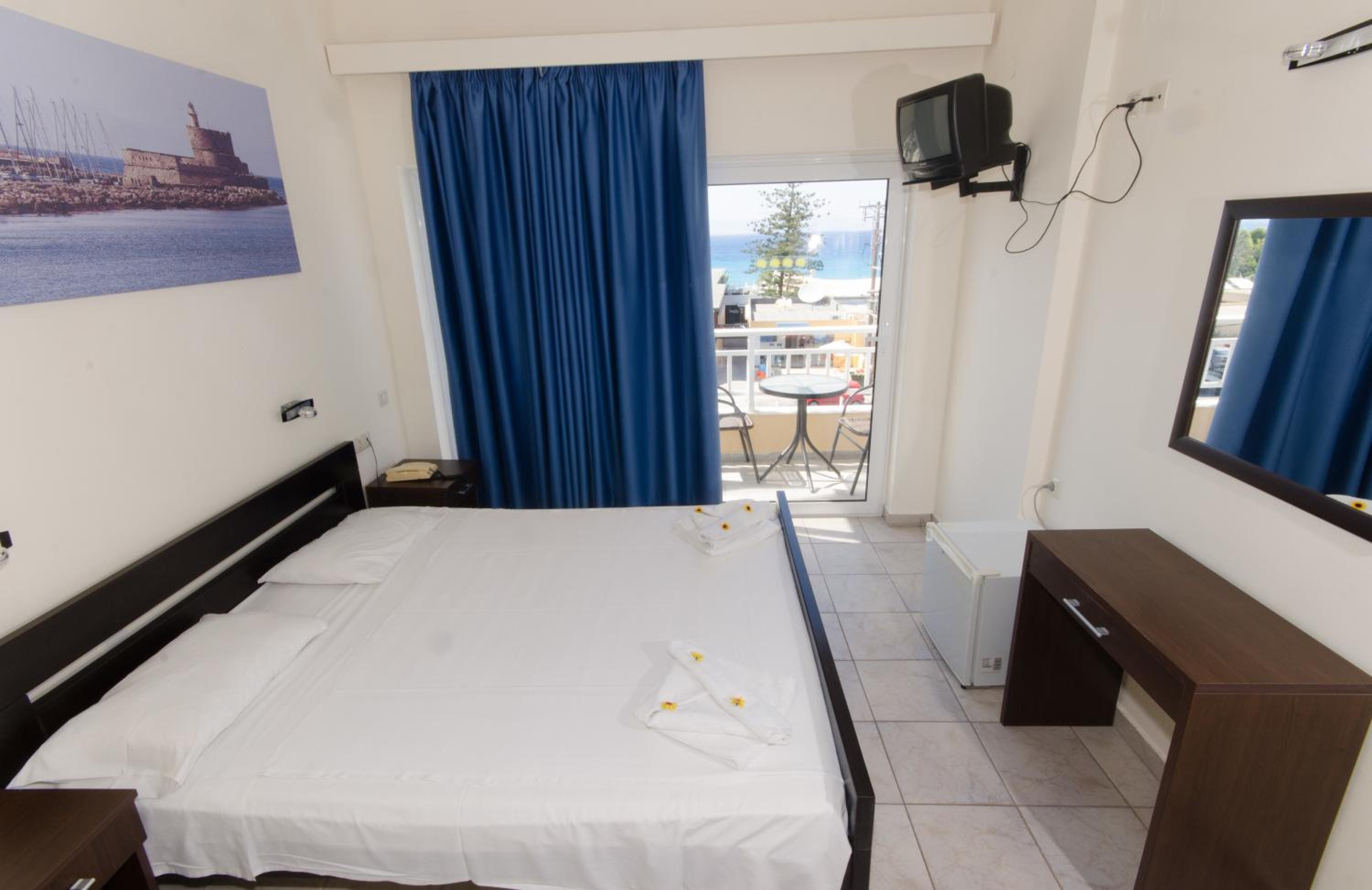 Triple Room - Photo 9