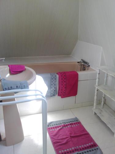 Three-Bedroom House - Photo 1