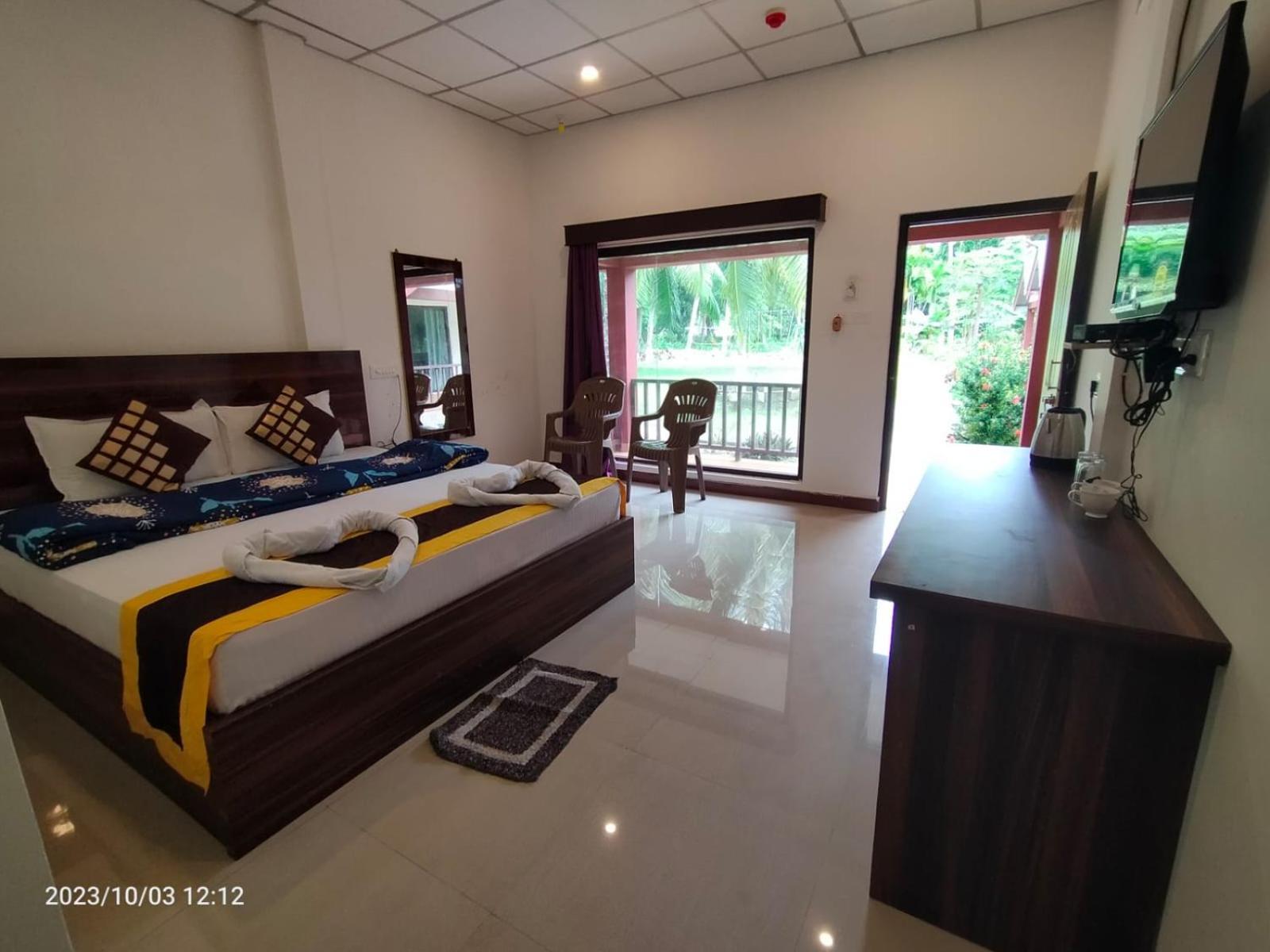 Deluxe Family Room photo 1