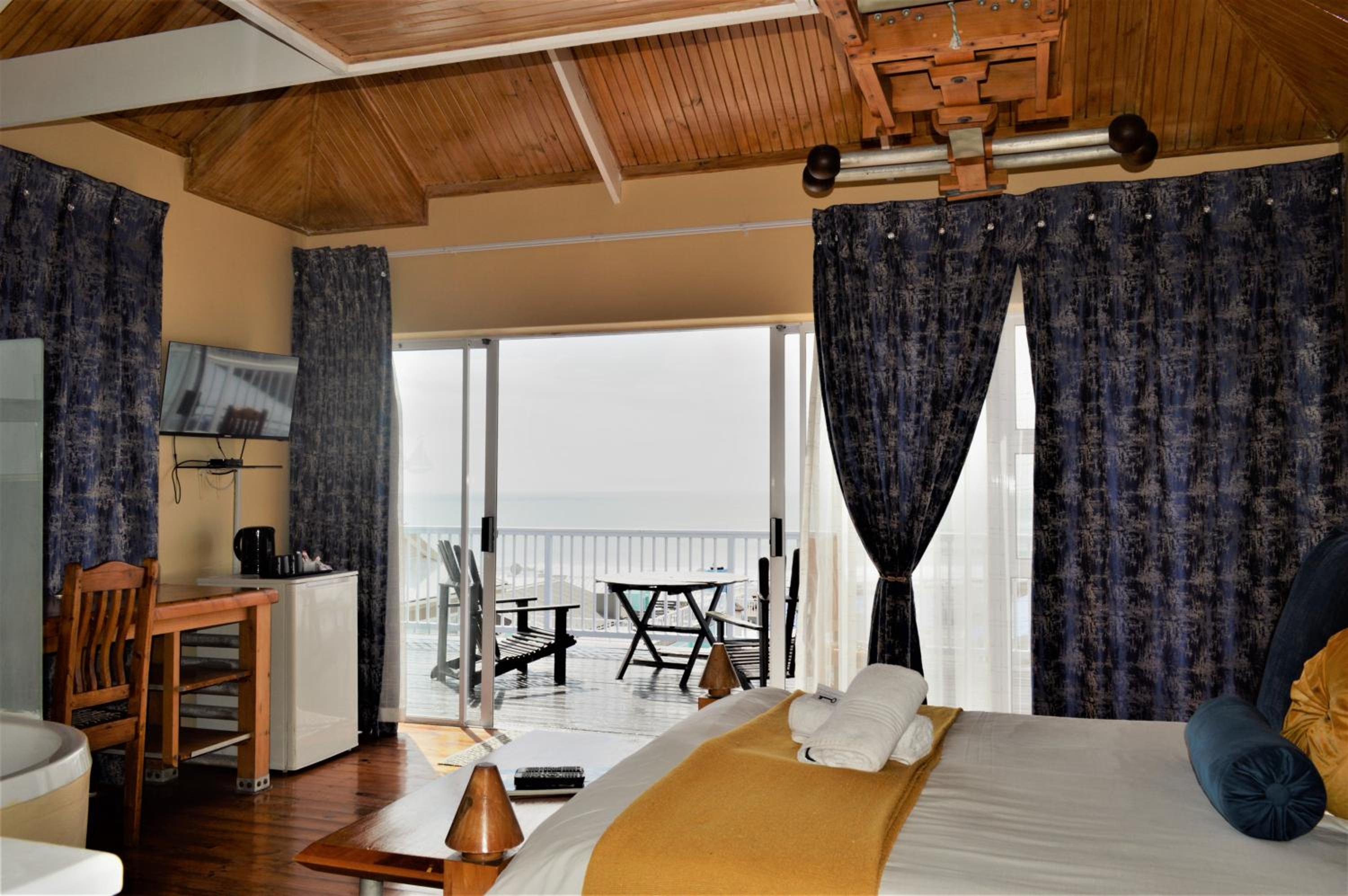 Double Room with Balcony and Sea View photo 1
