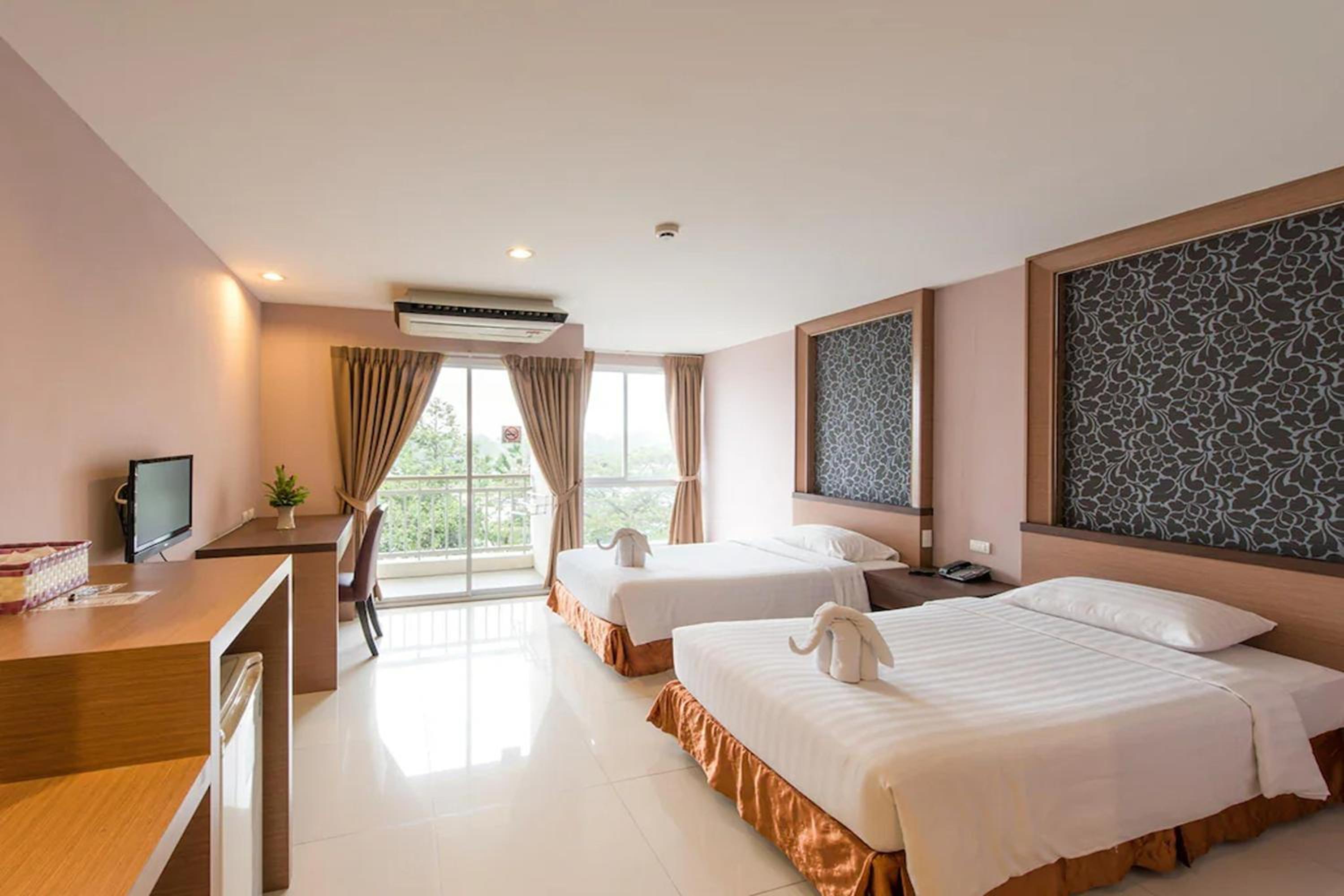 Superior Double or Twin Room - Photo 8