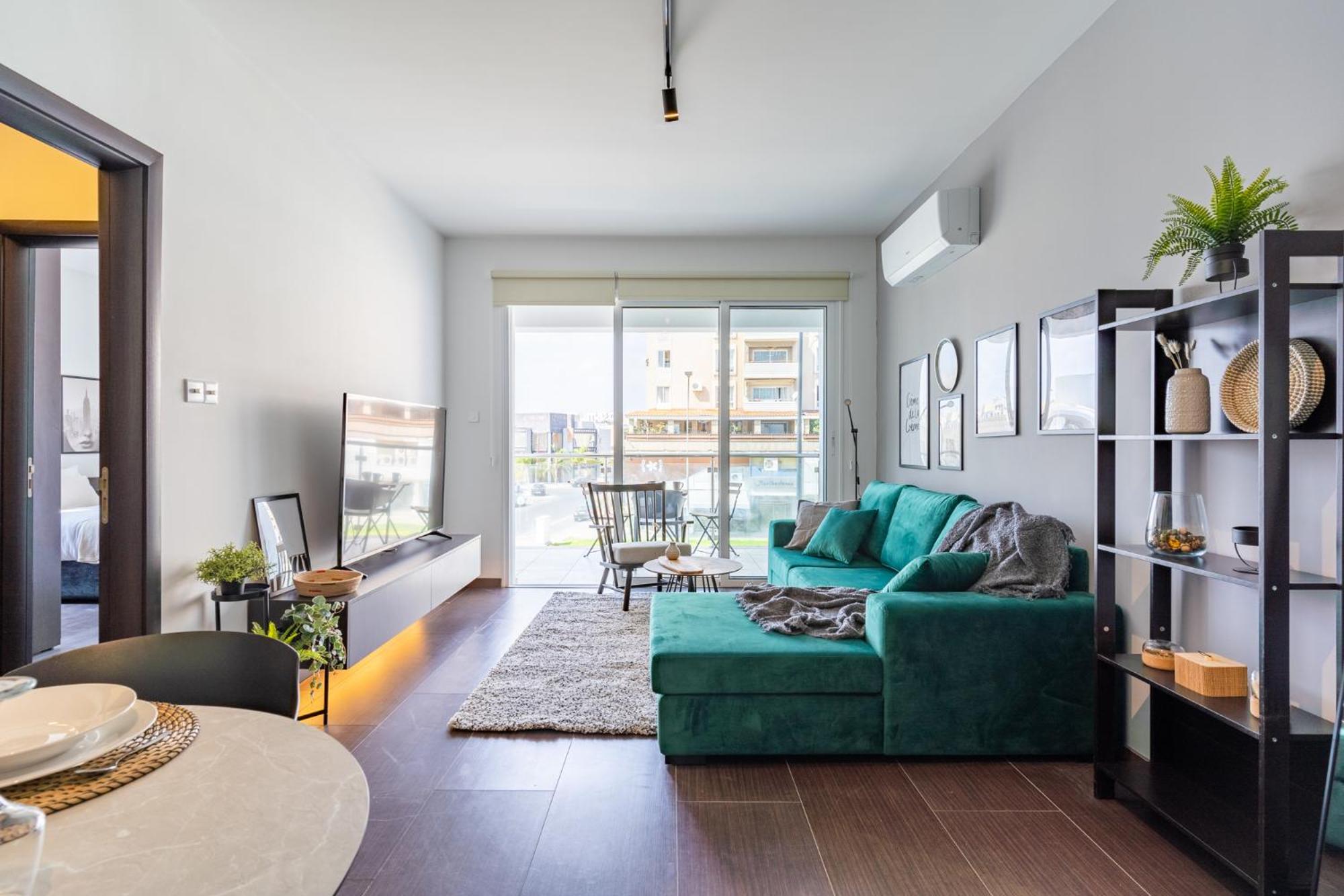 Apartment with Balcony photo 2